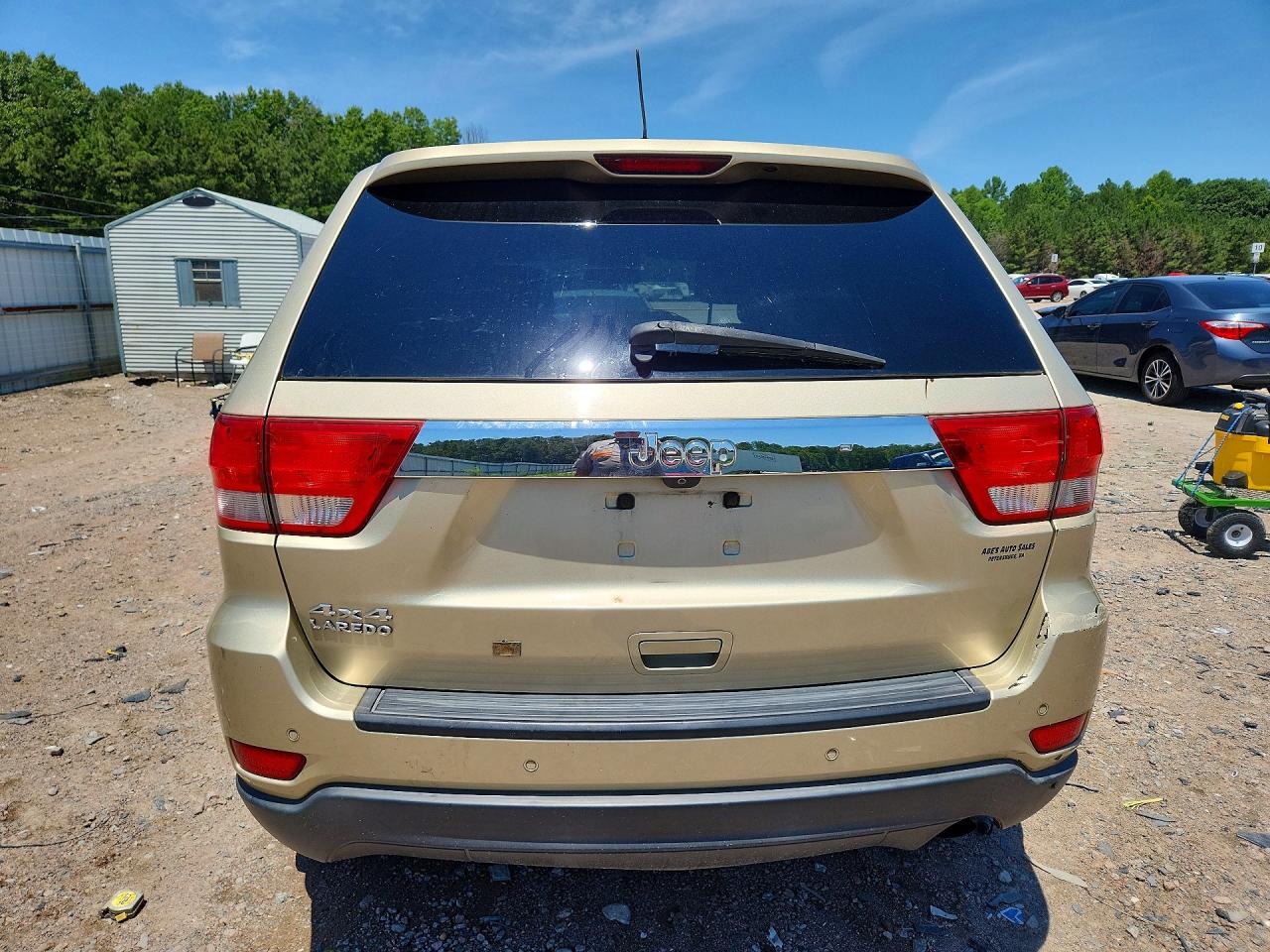 2012 Jeep Grand Cherokee Laredo Gold vin: 1C4RJFAG7CC132968