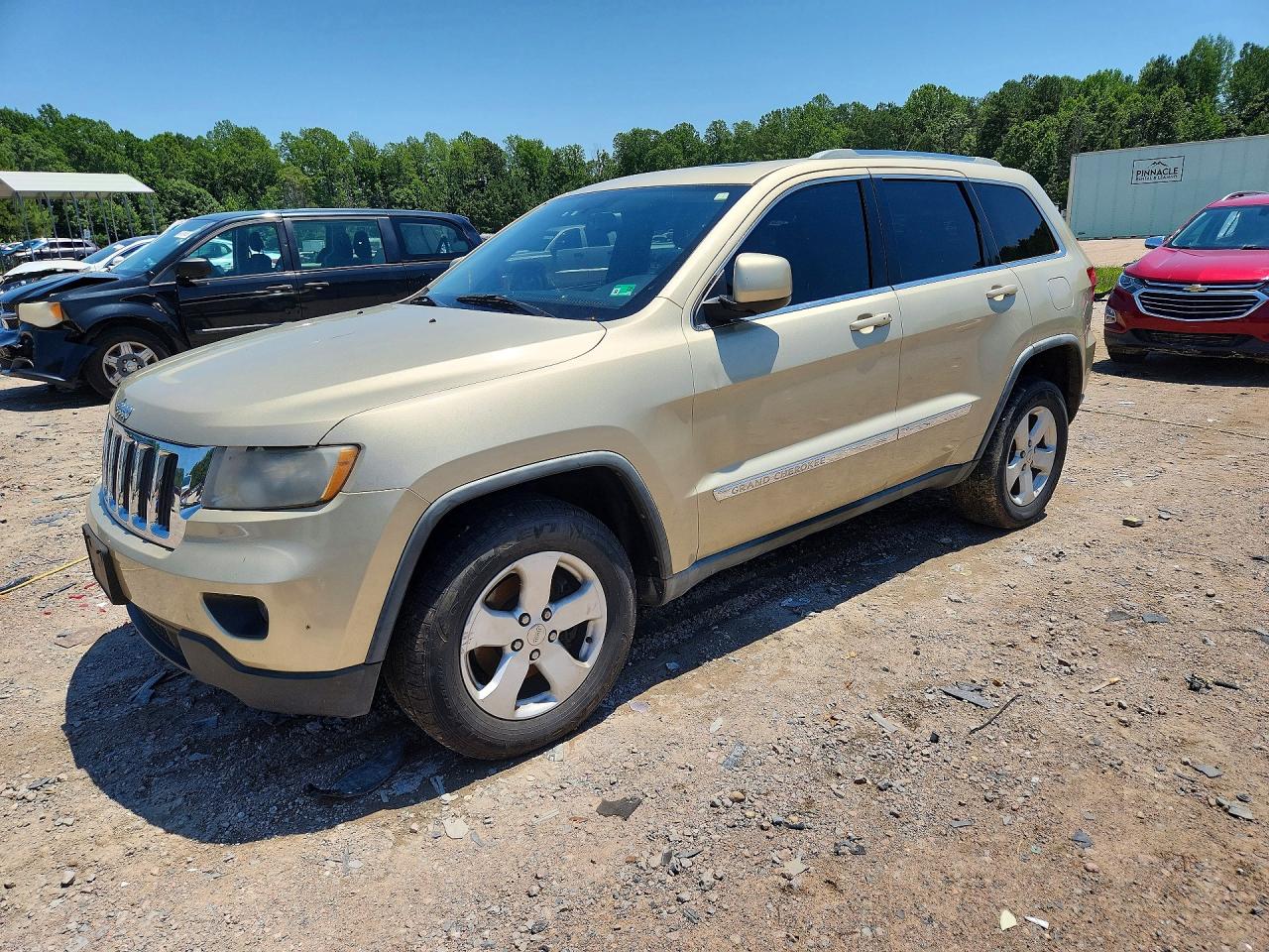 2012 Jeep Grand Cherokee Laredo Gold vin: 1C4RJFAG7CC132968