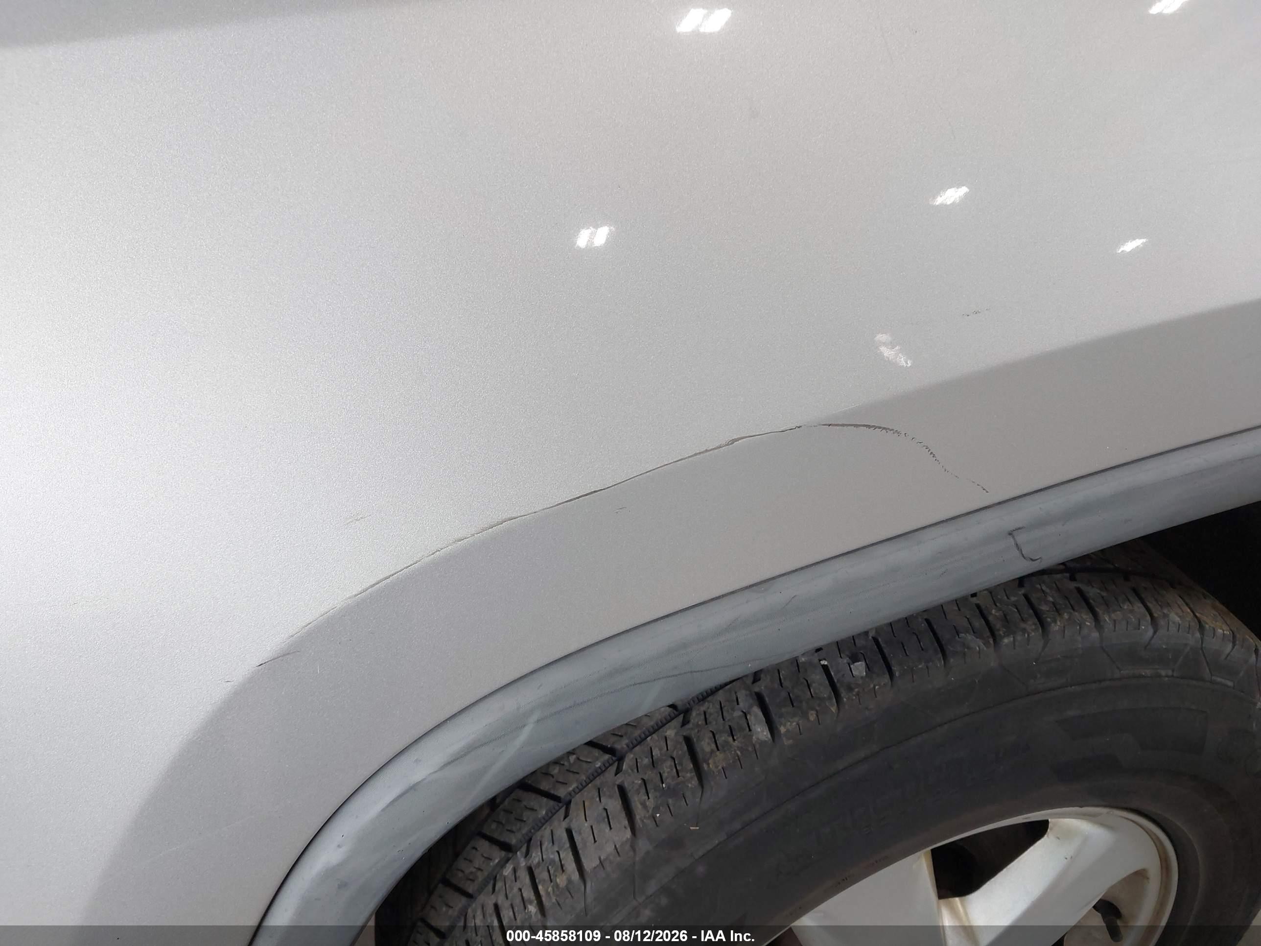 2012 Jeep Grand Cherokee Laredo Silver vin: 1C4RJFAG7CC140522
