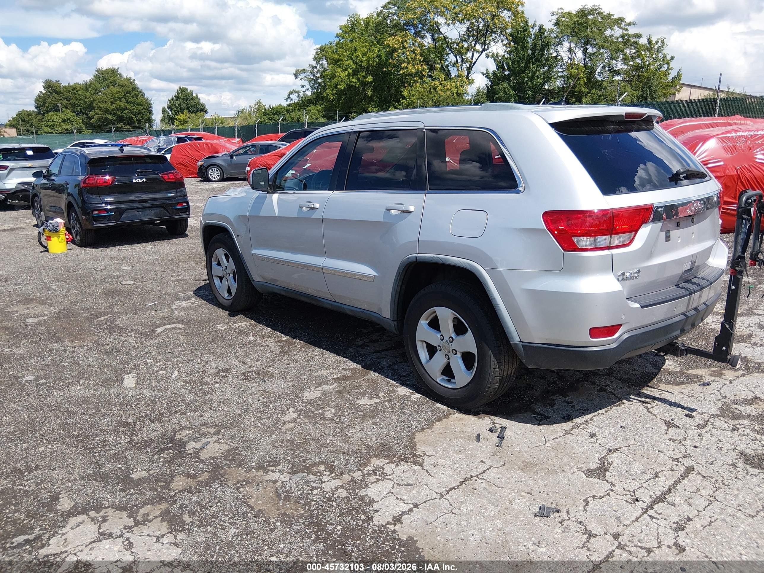 2012 Jeep Grand Cherokee Laredo Серебряный vin: 1C4RJFAG7CC156932
