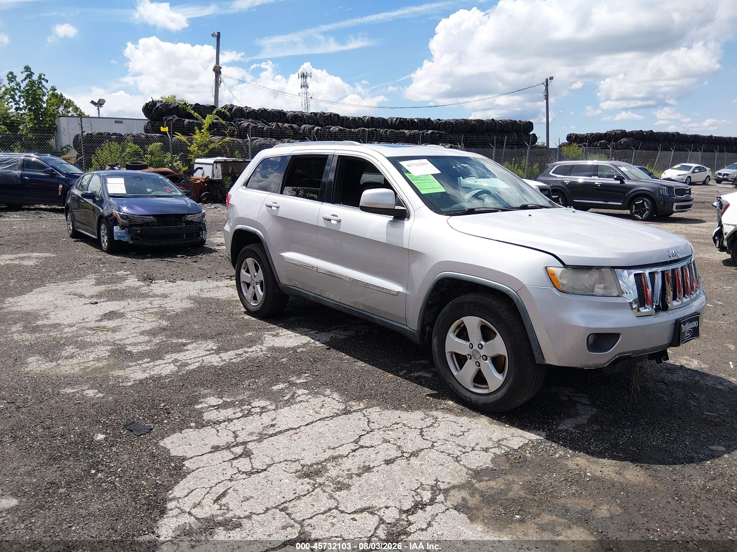 2012 Jeep Grand Cherokee Laredo Серебряный vin: 1C4RJFAG7CC156932
