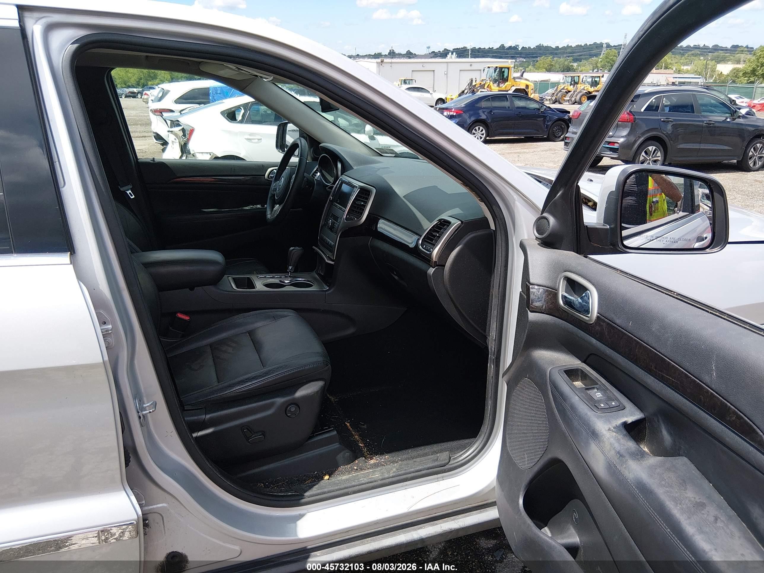 2012 Jeep Grand Cherokee Laredo Серебряный vin: 1C4RJFAG7CC156932
