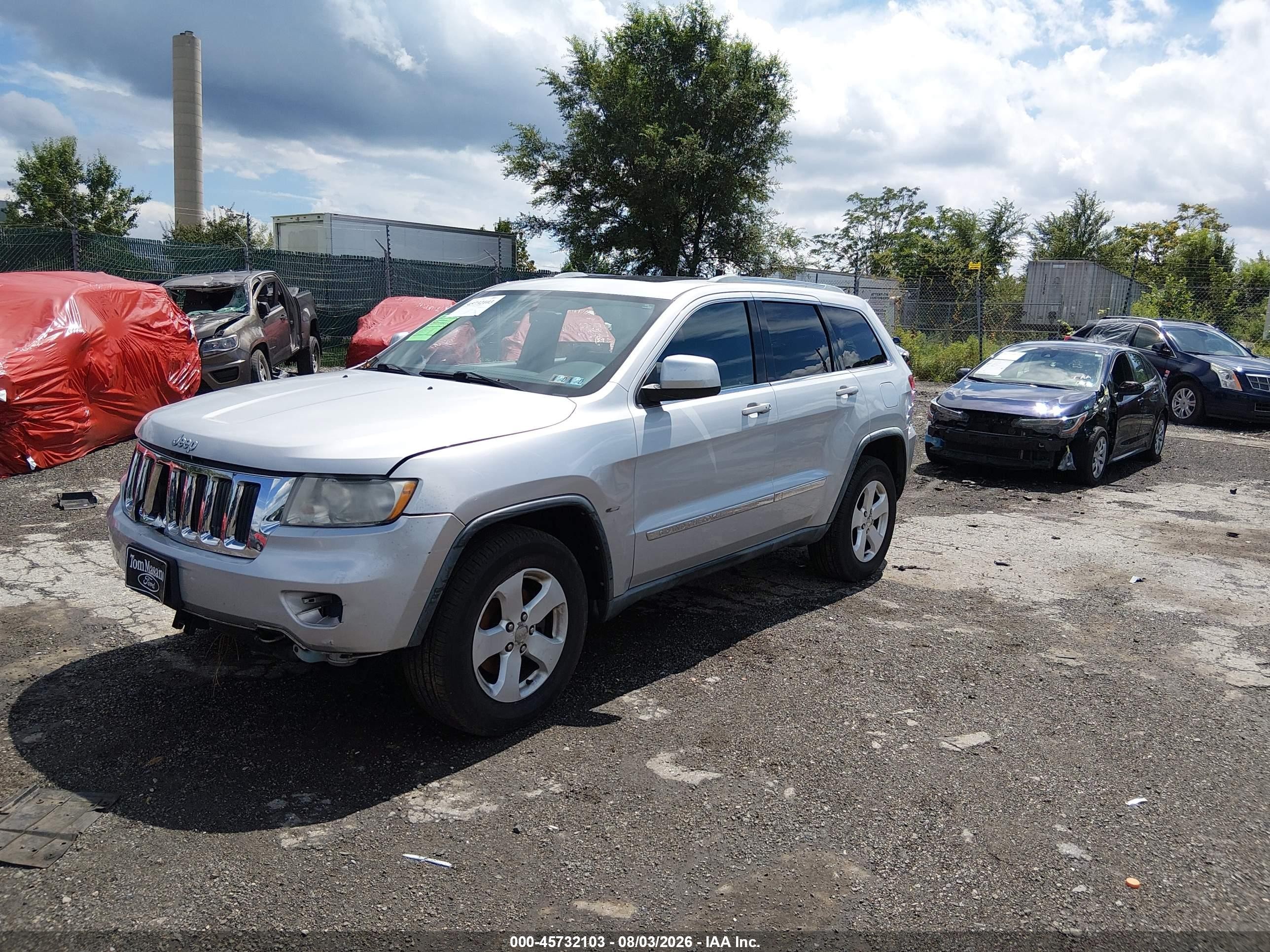 2012 Jeep Grand Cherokee Laredo Серебряный vin: 1C4RJFAG7CC156932