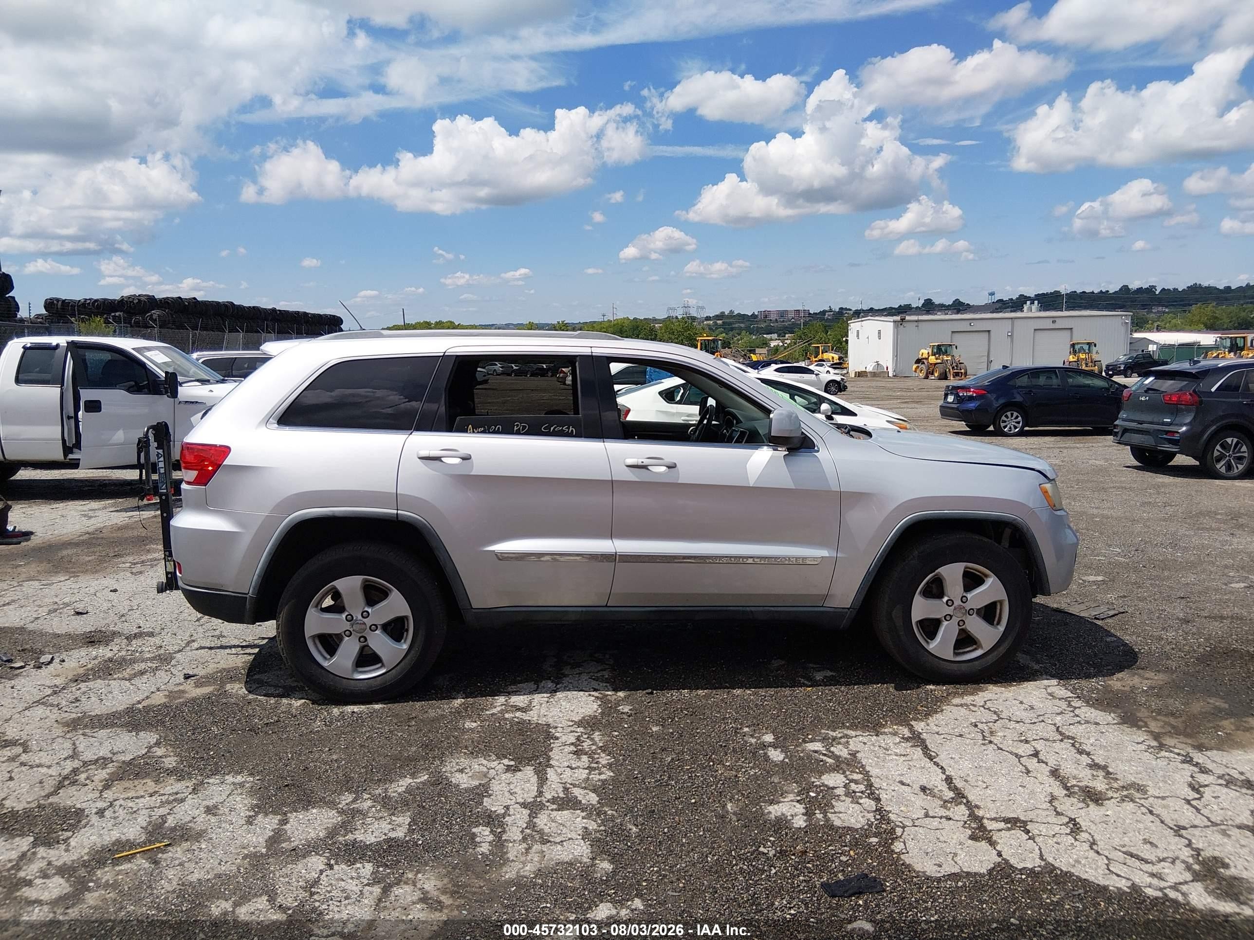 2012 Jeep Grand Cherokee Laredo Серебряный vin: 1C4RJFAG7CC156932