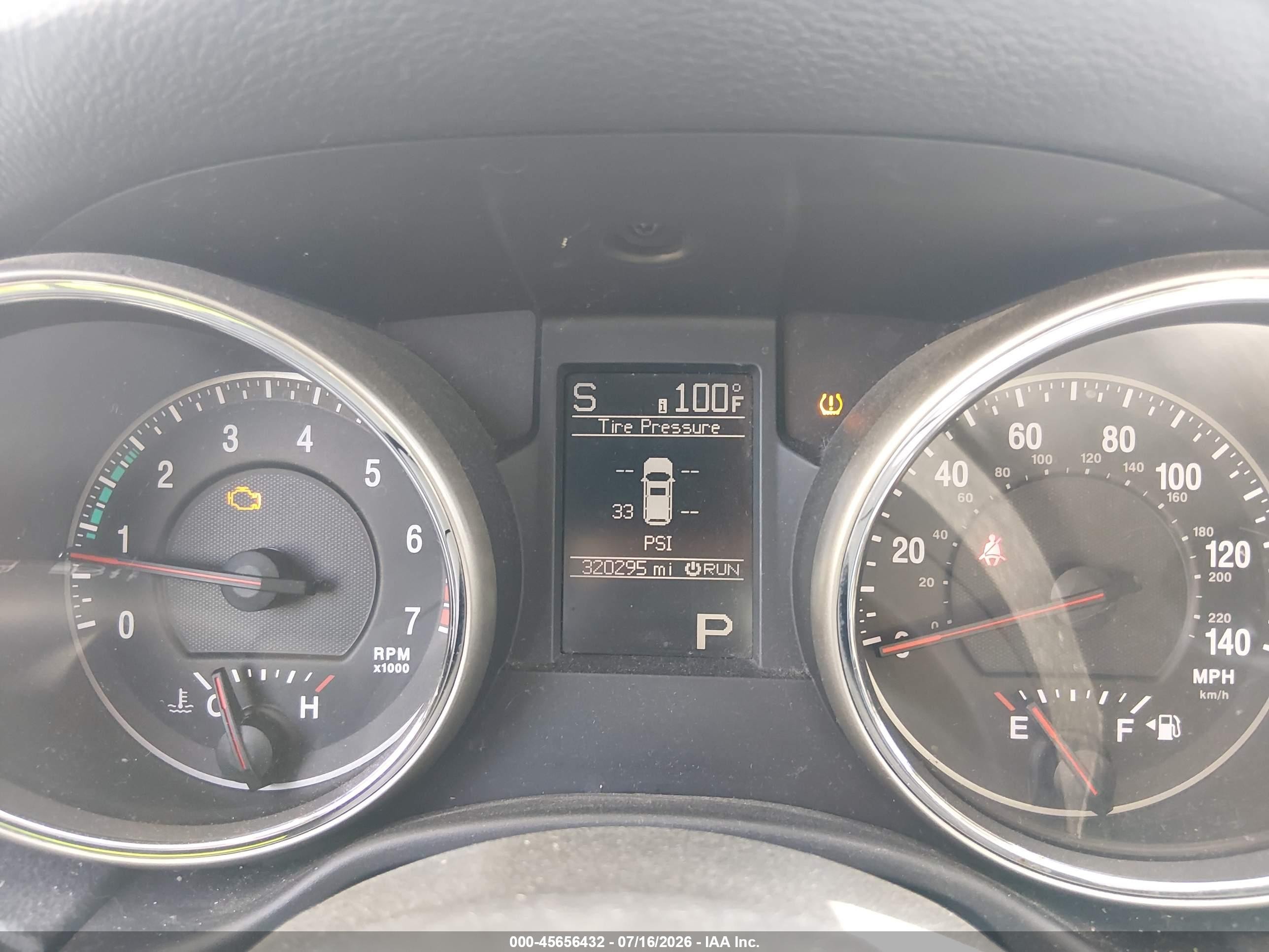 2012 Jeep Grand Cherokee Laredo Серебряный vin: 1C4RJFAG7CC201240