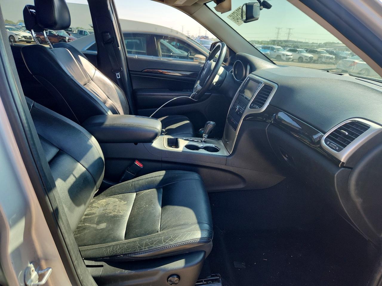 2012 Jeep Grand Cherokee Laredo Silver vin: 1C4RJFAG7CC220418
