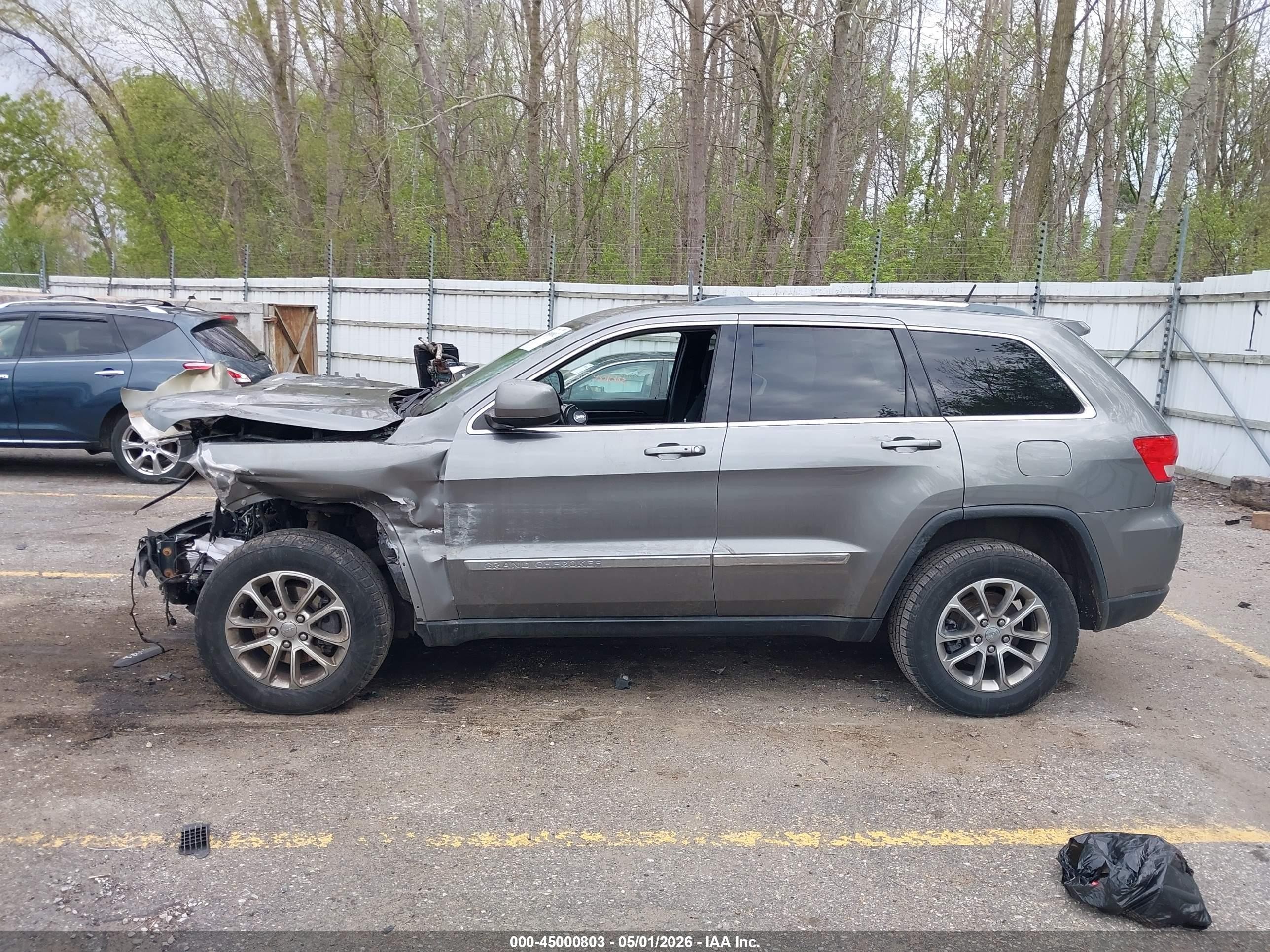 2012 Jeep Grand Cherokee Laredo Gray vin: 1C4RJFAG7CC221617