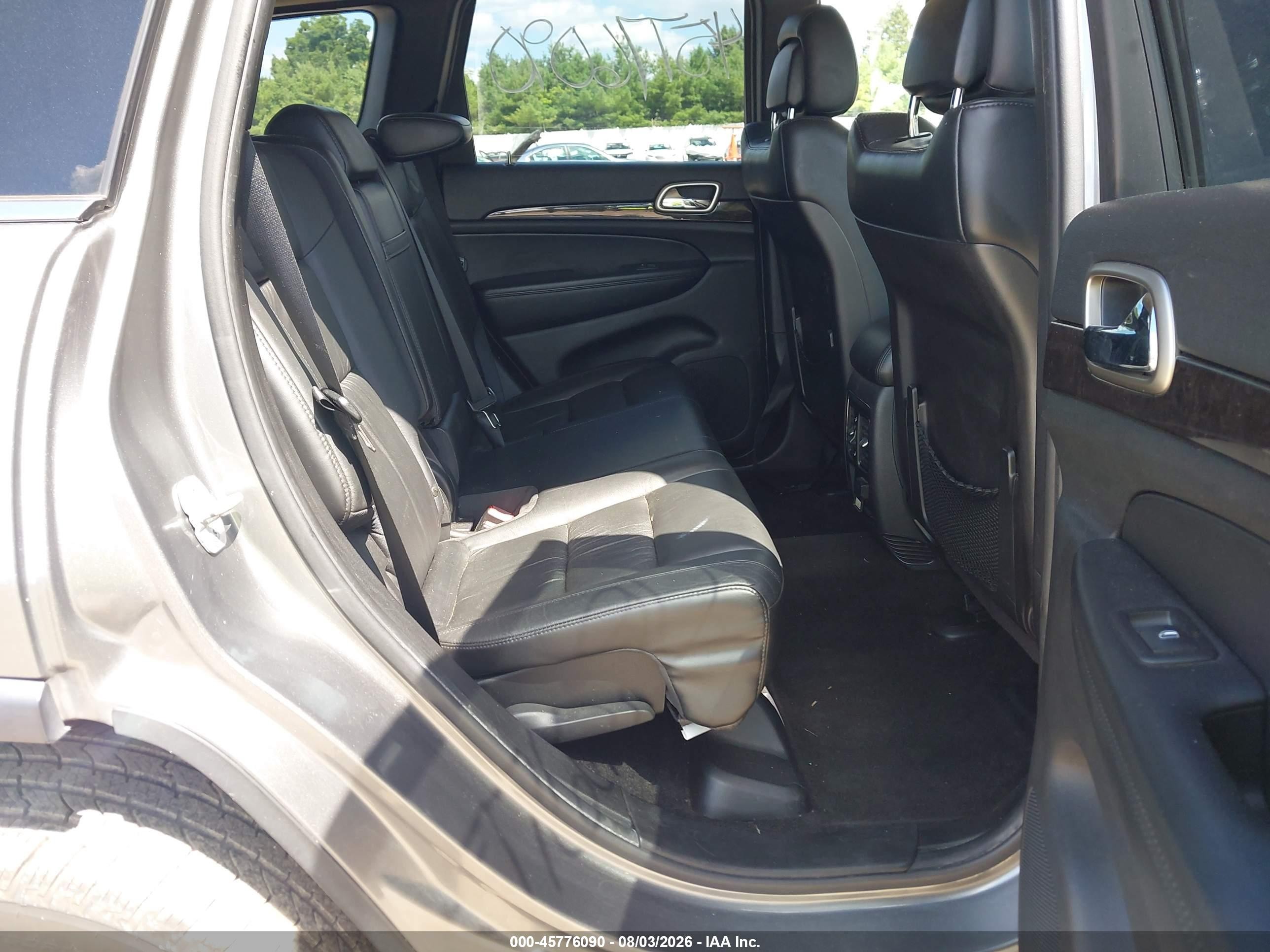2012 Jeep Grand Cherokee Laredo Серый vin: 1C4RJFAG7CC255444