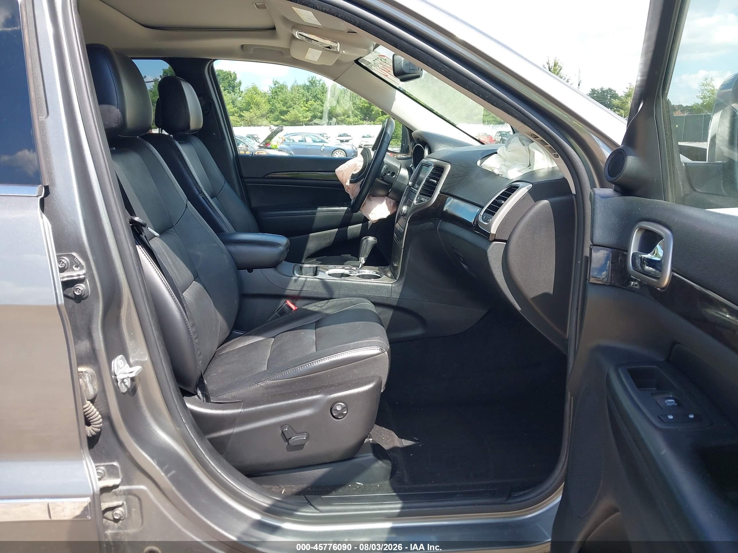 2012 Jeep Grand Cherokee Laredo Серый vin: 1C4RJFAG7CC255444