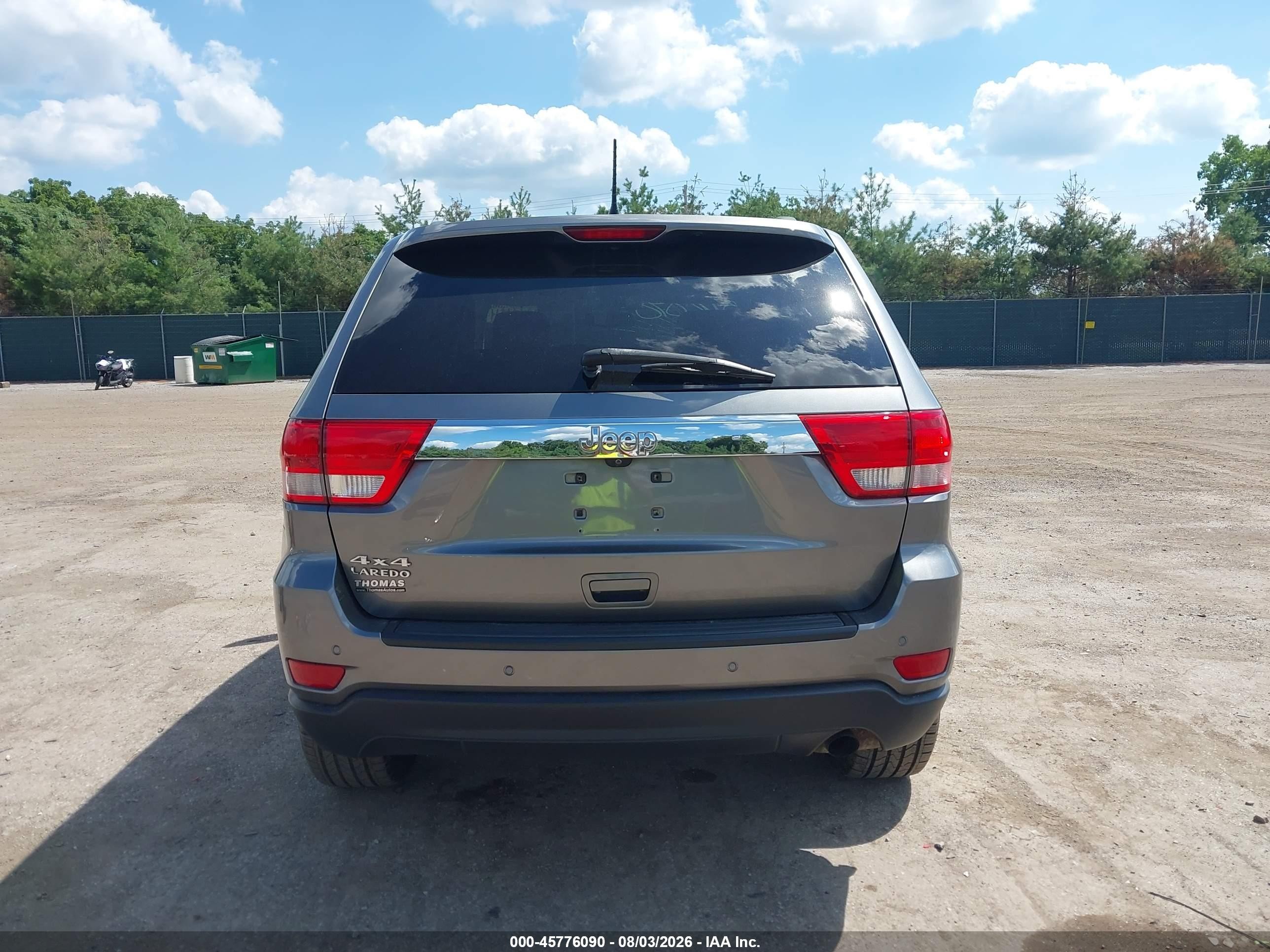 2012 Jeep Grand Cherokee Laredo Серый vin: 1C4RJFAG7CC255444