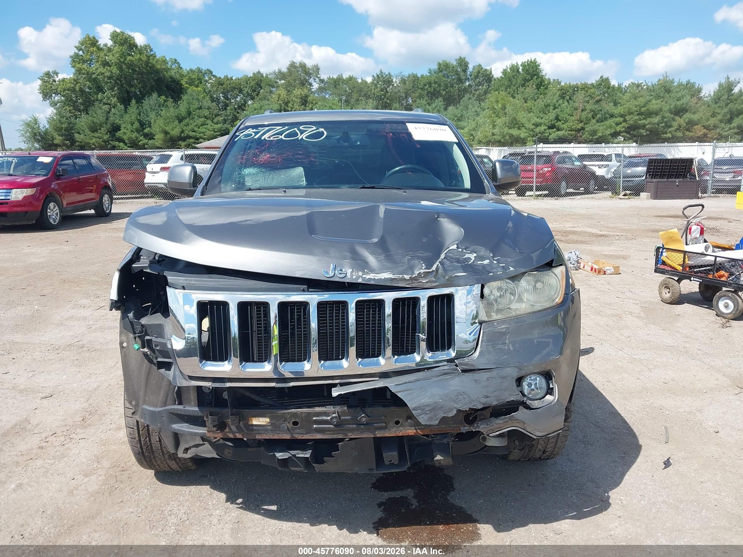2012 Jeep Grand Cherokee Laredo Серый vin: 1C4RJFAG7CC255444