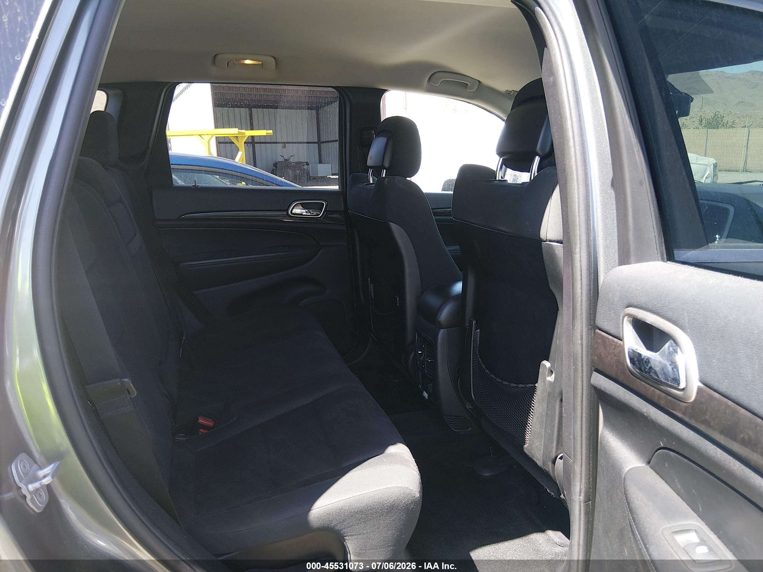 2013 Jeep Grand Cherokee Laredo Gray vin: 1C4RJFAG7DC507534
