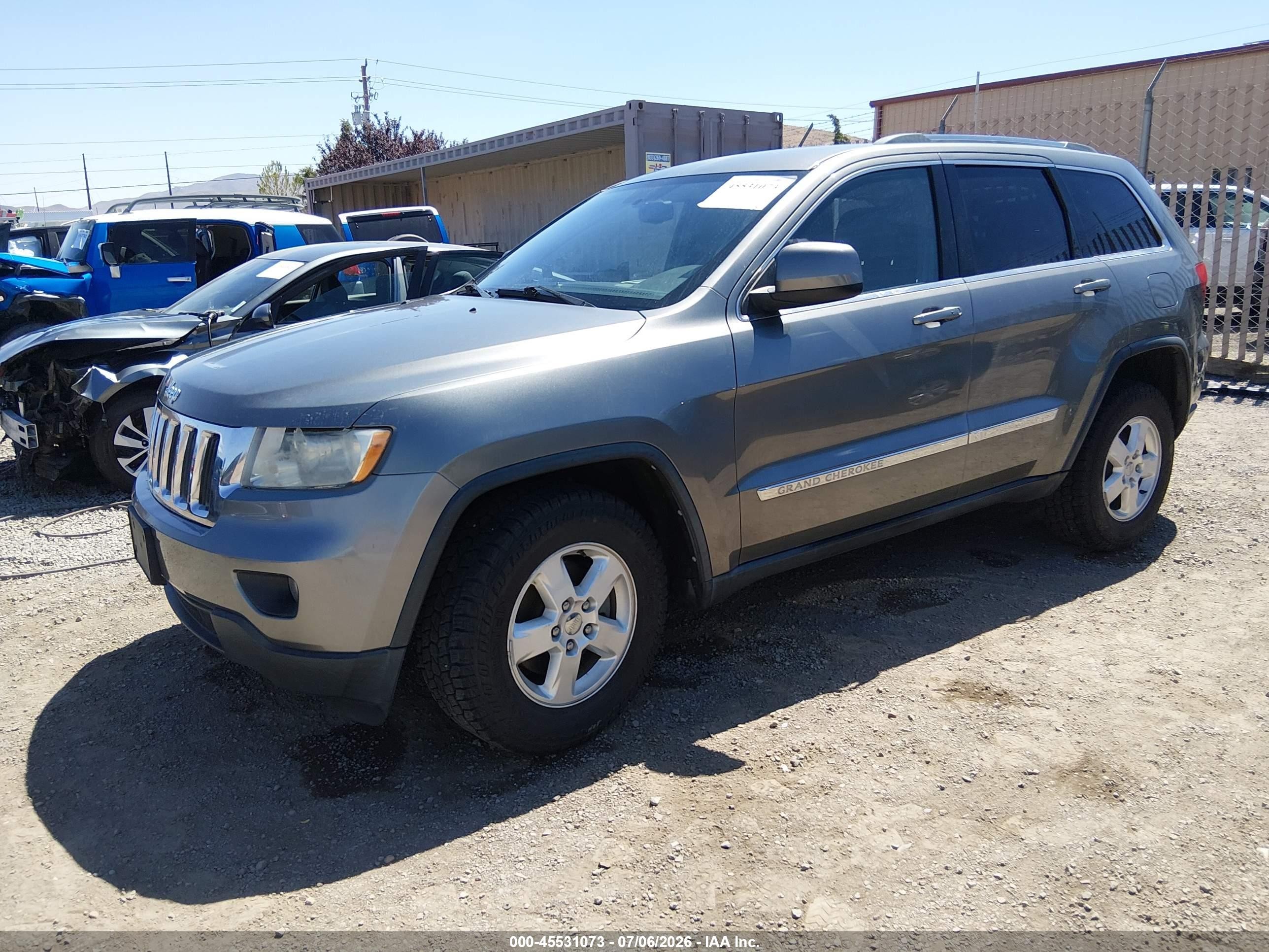 2013 Jeep Grand Cherokee Laredo Gray vin: 1C4RJFAG7DC507534