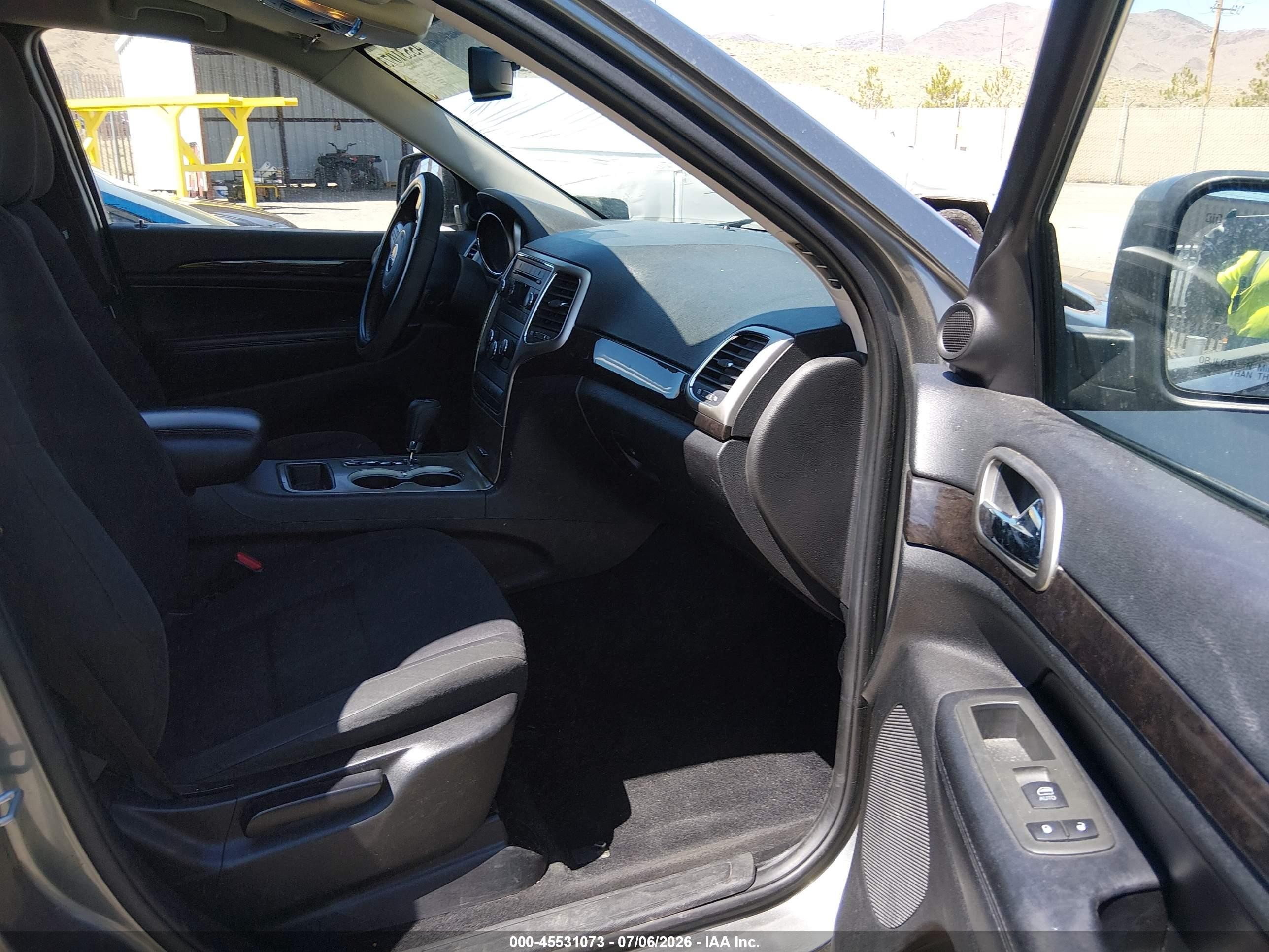2013 Jeep Grand Cherokee Laredo Gray vin: 1C4RJFAG7DC507534