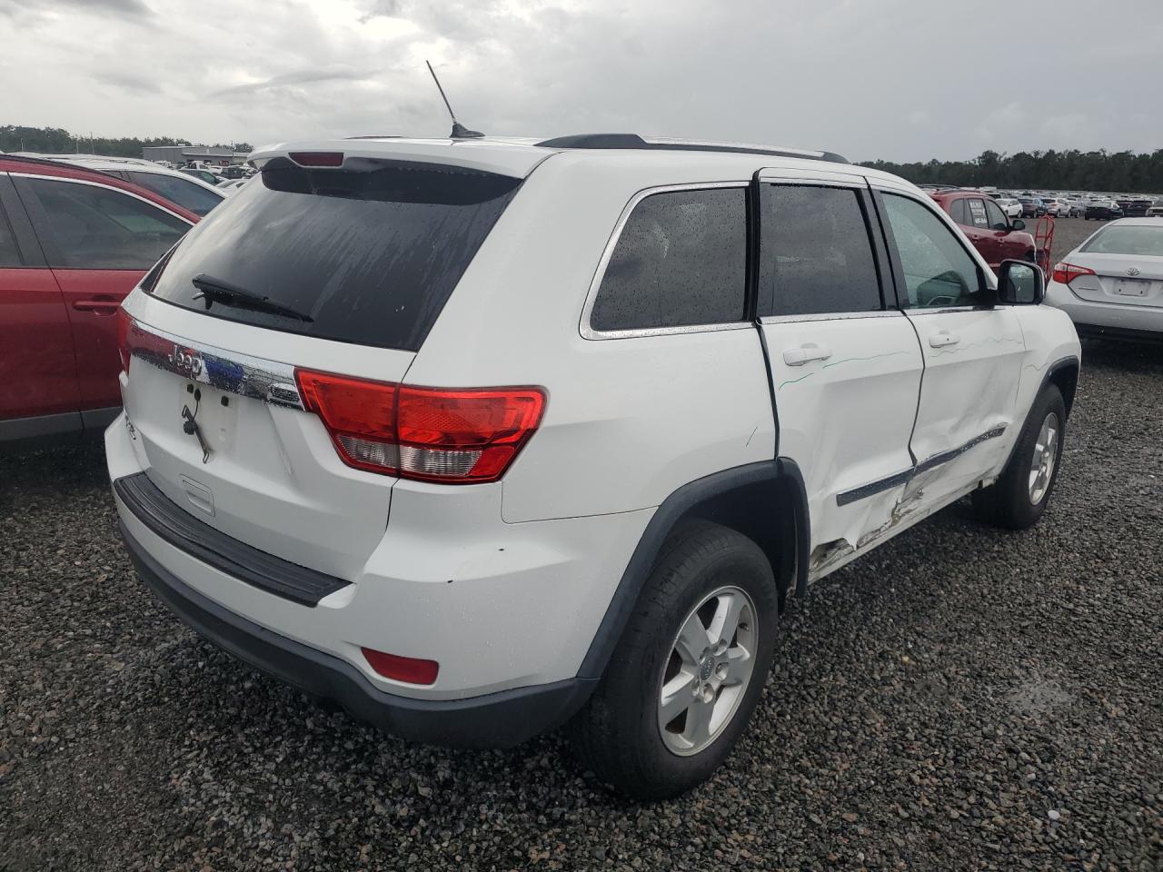 2013 Jeep Grand Cherokee Laredo White vin: 1C4RJFAG7DC513737