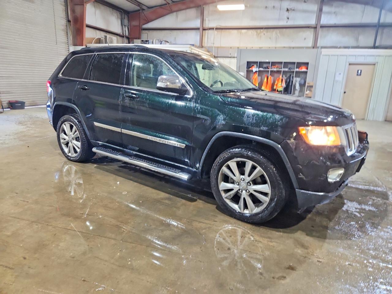 2013 Jeep Grand Cherokee Laredo Black vin: 1C4RJFAG7DC518498