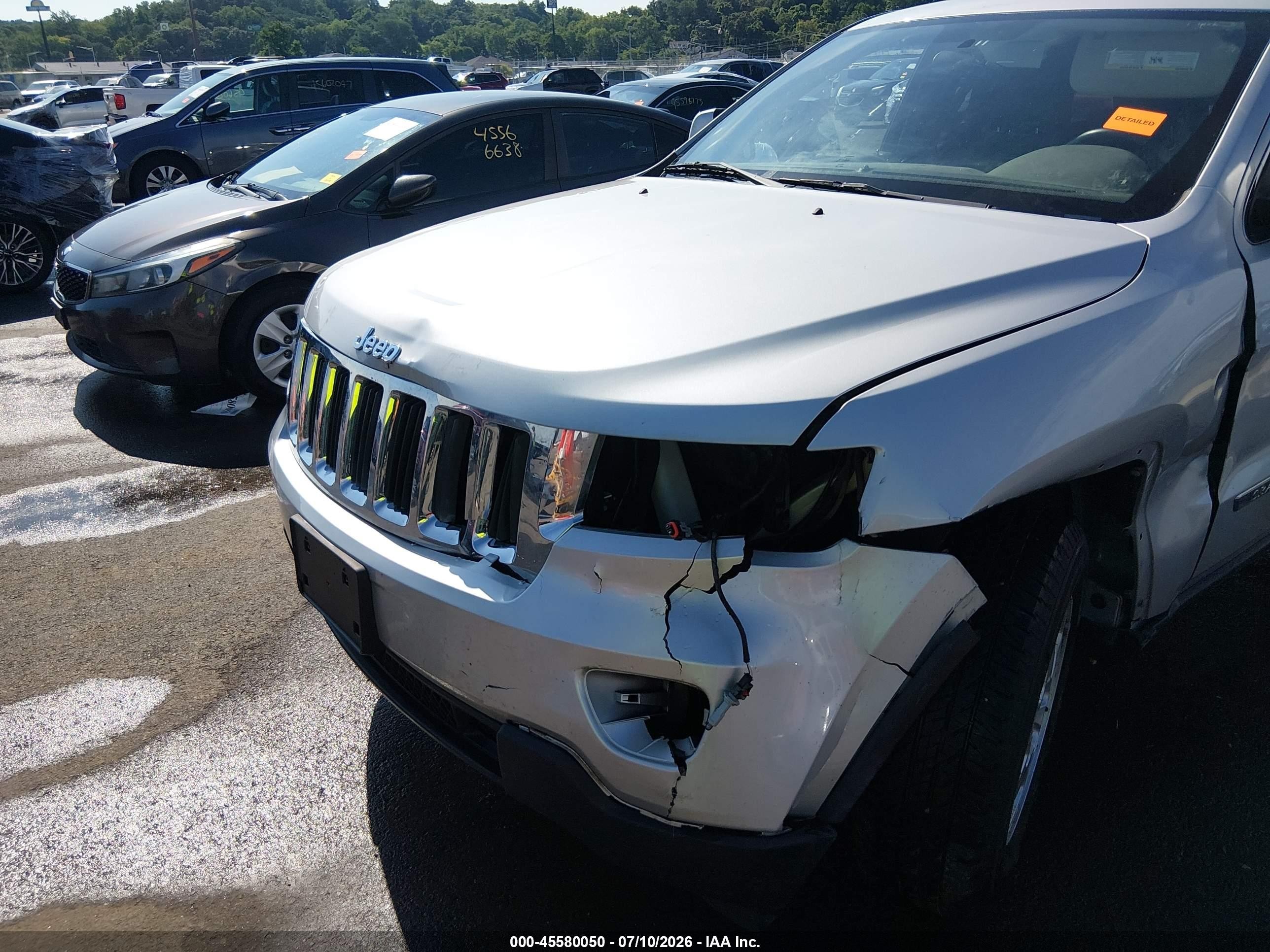 2013 Jeep Grand Cherokee Laredo Silver vin: 1C4RJFAG7DC548455