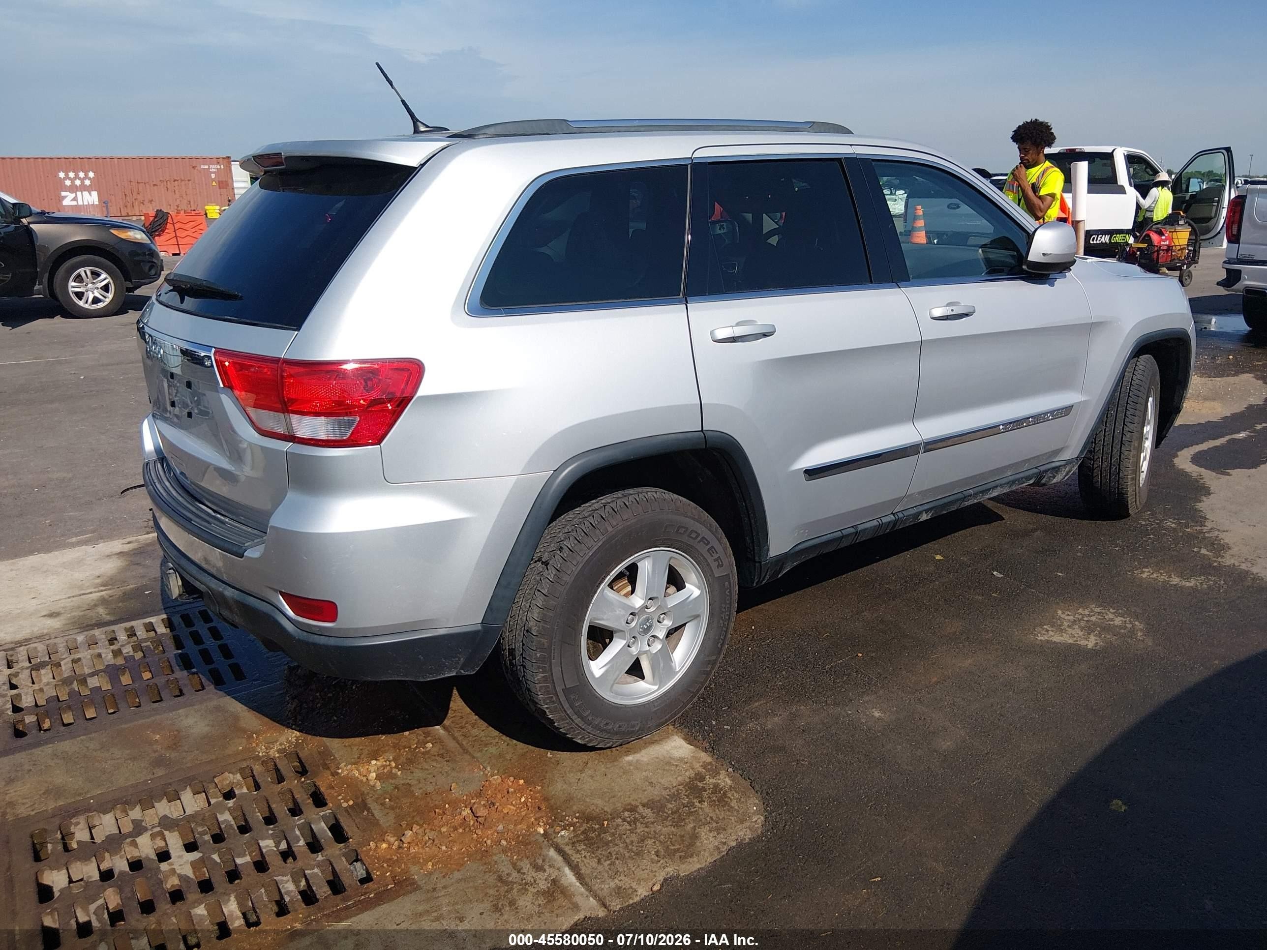 2013 Jeep Grand Cherokee Laredo Silver vin: 1C4RJFAG7DC548455