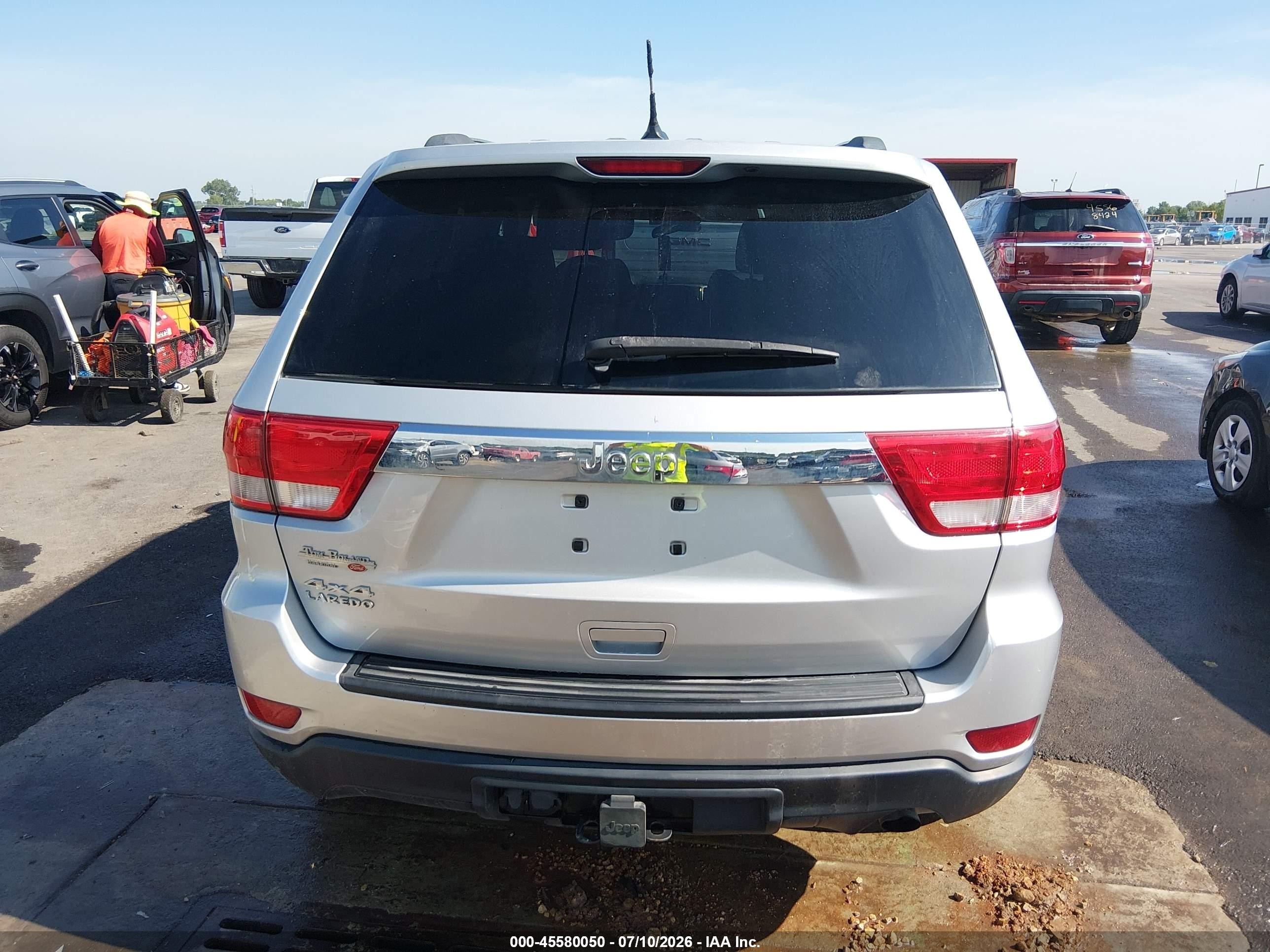 2013 Jeep Grand Cherokee Laredo Silver vin: 1C4RJFAG7DC548455