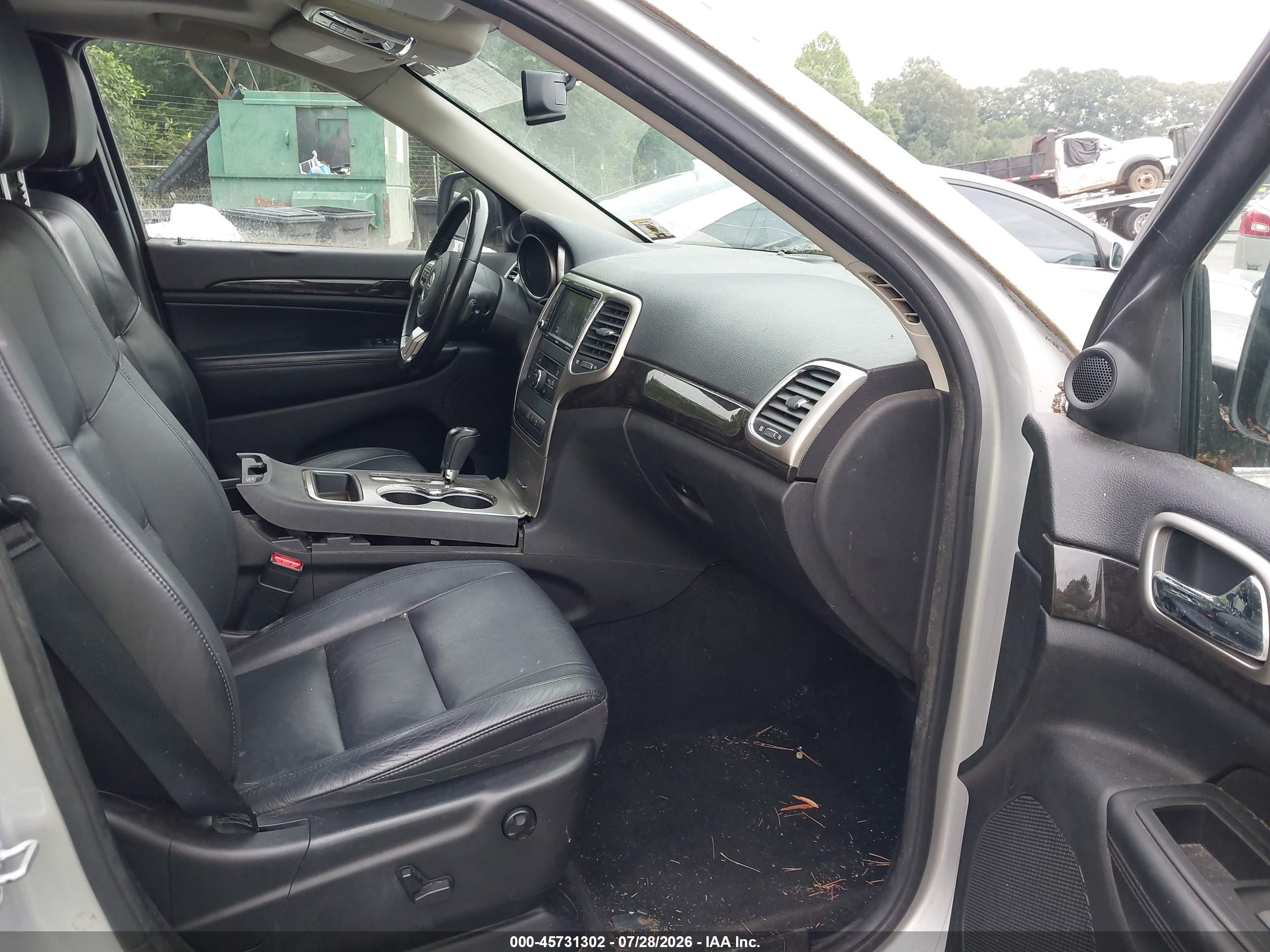 2013 Jeep Grand Cherokee Laredo Gray vin: 1C4RJFAG7DC557561