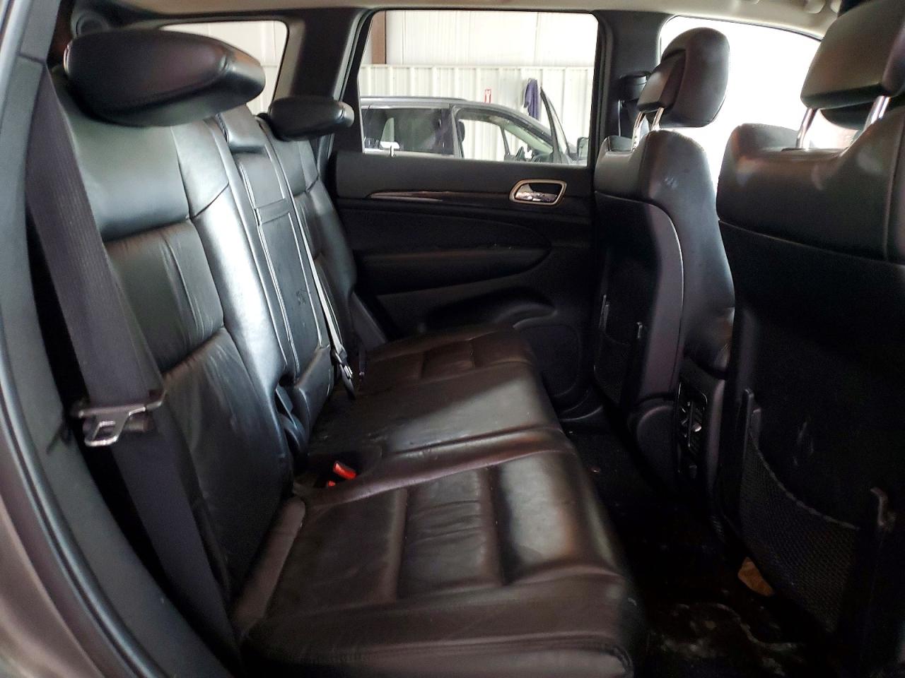 2013 Jeep Grand Cherokee Laredo Gray vin: 1C4RJFAG7DC560301