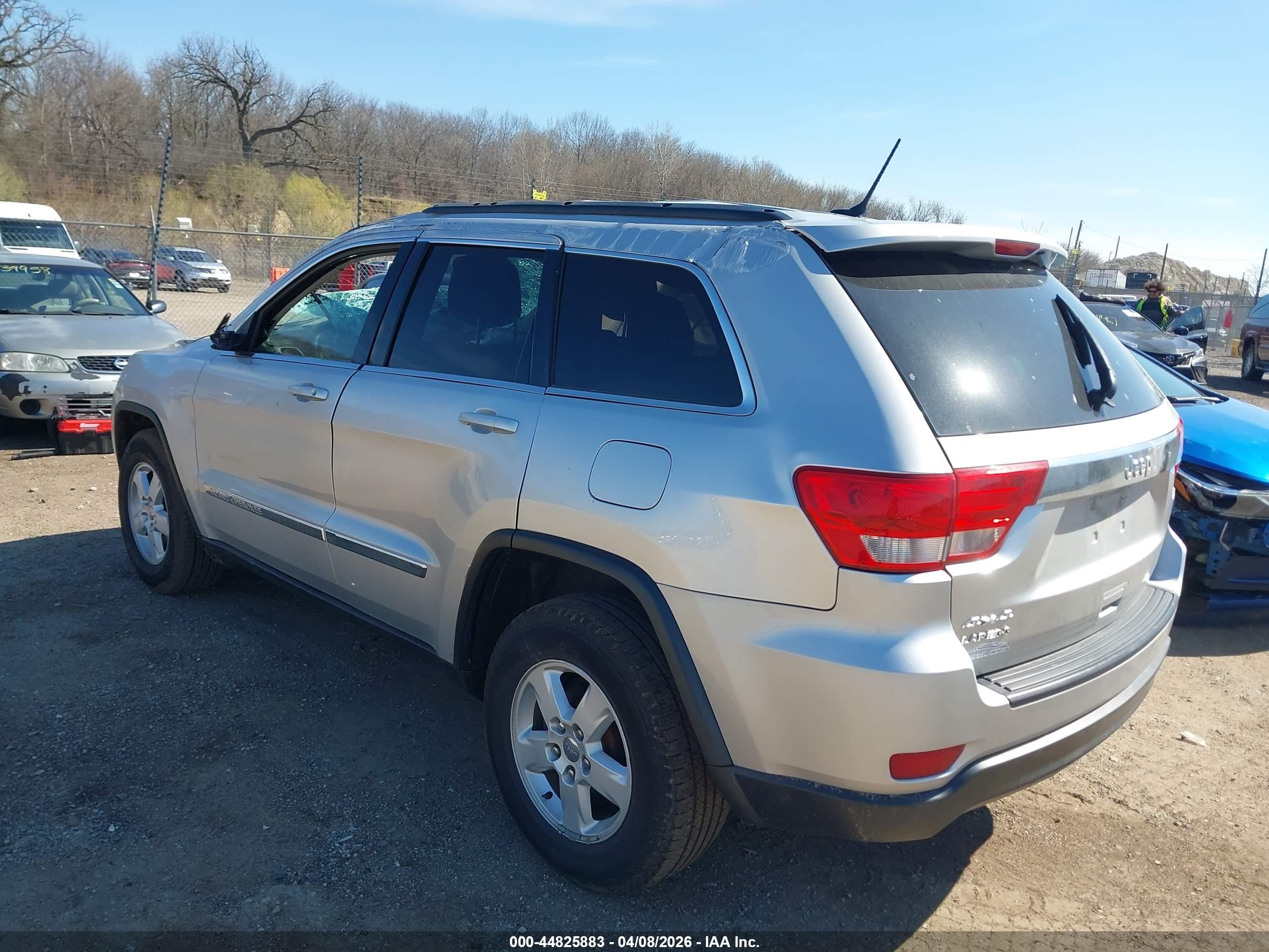 2013 Jeep Grand Cherokee Laredo Silver vin: 1C4RJFAG7DC567300