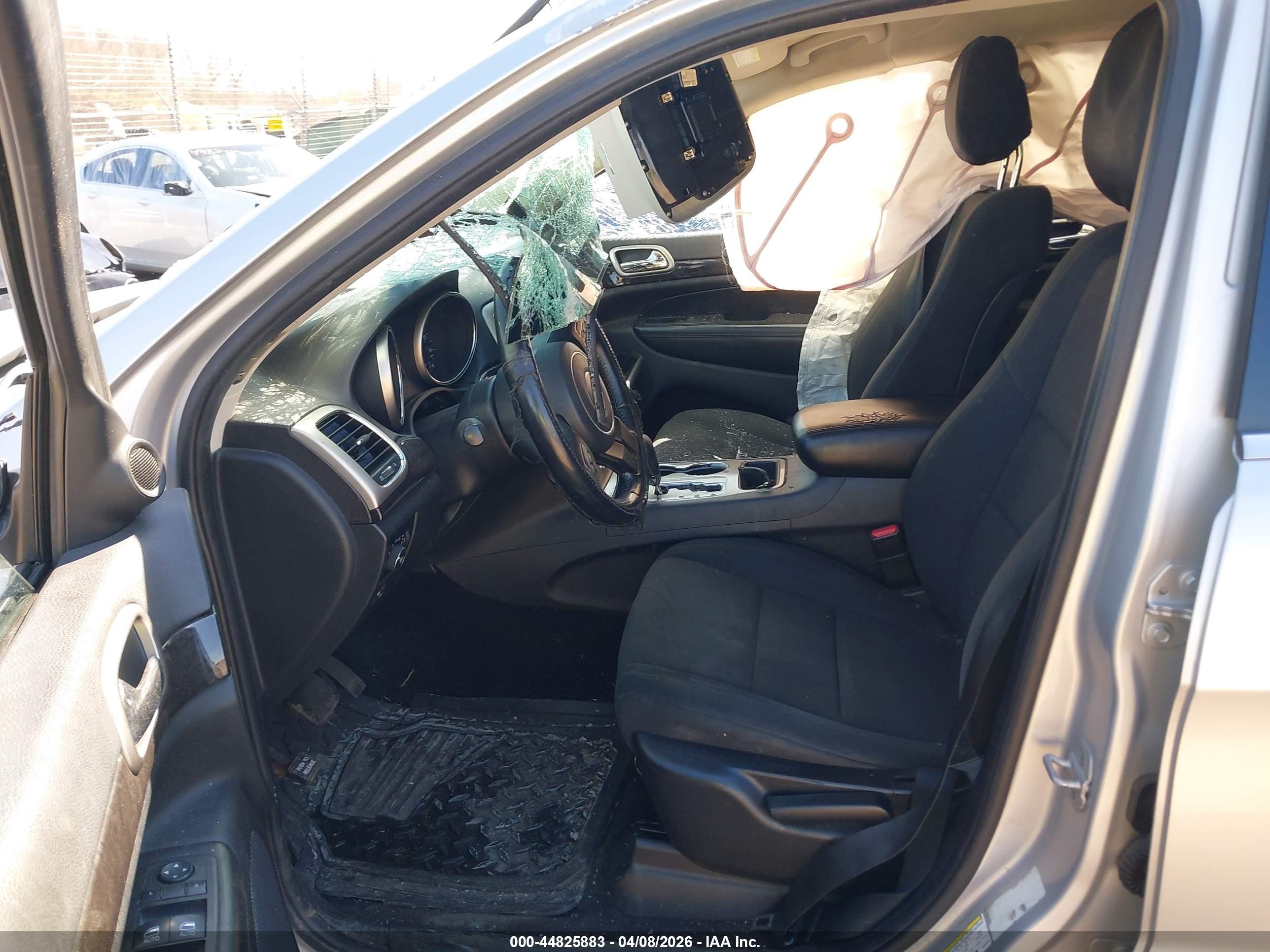 2013 Jeep Grand Cherokee Laredo Silver vin: 1C4RJFAG7DC567300