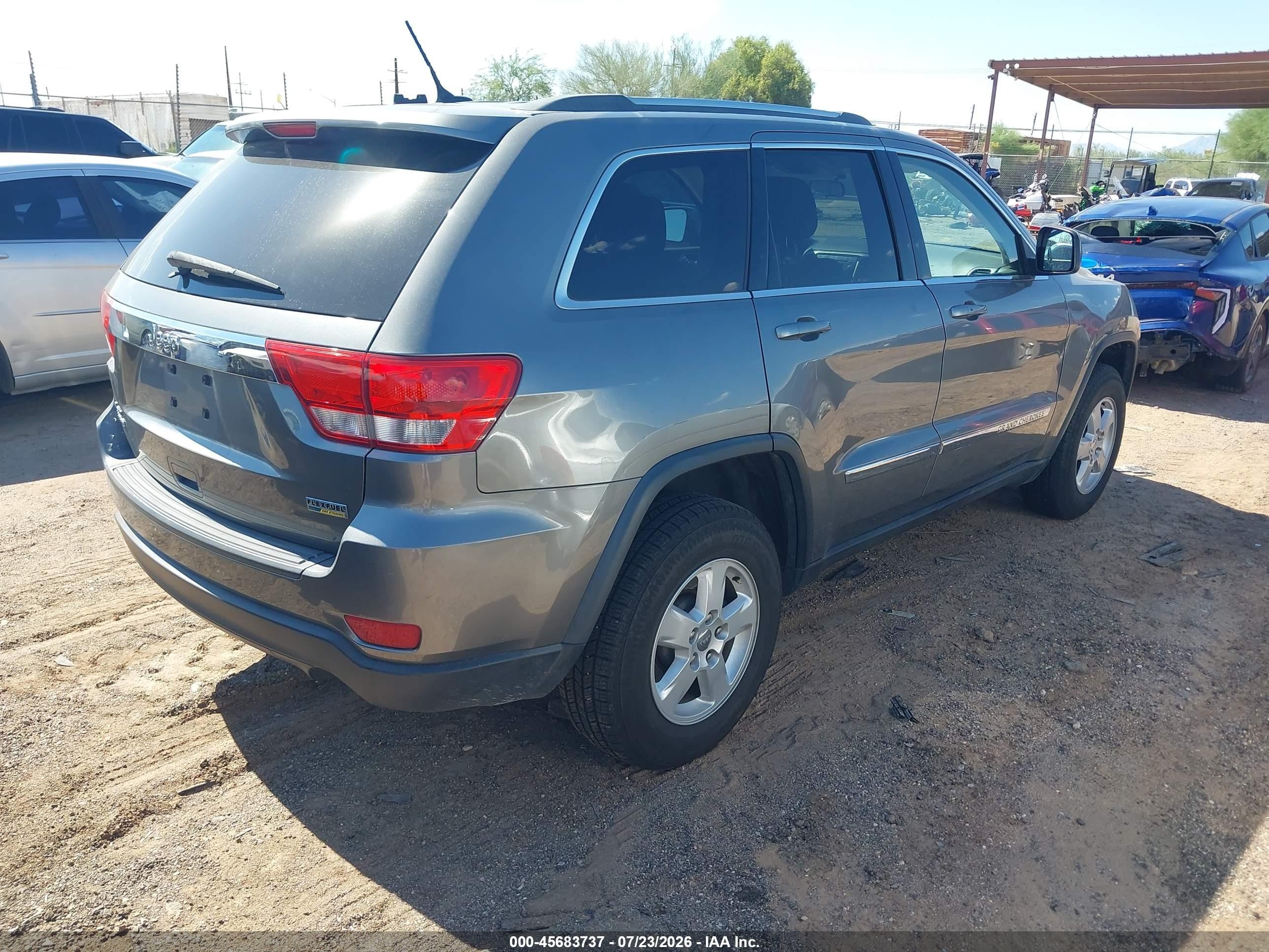 2013 Jeep Grand Cherokee Laredo Gray vin: 1C4RJFAG7DC577888
