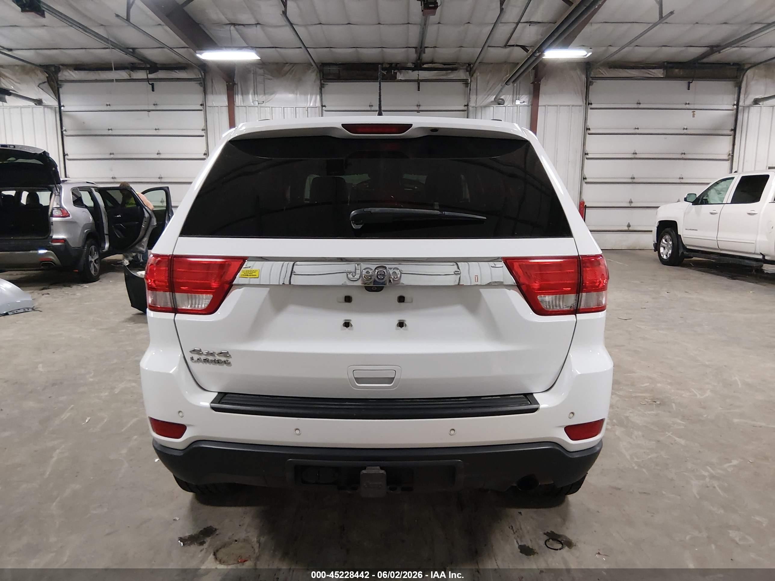 2013 Jeep Grand Cherokee Laredo White vin: 1C4RJFAG7DC641430
