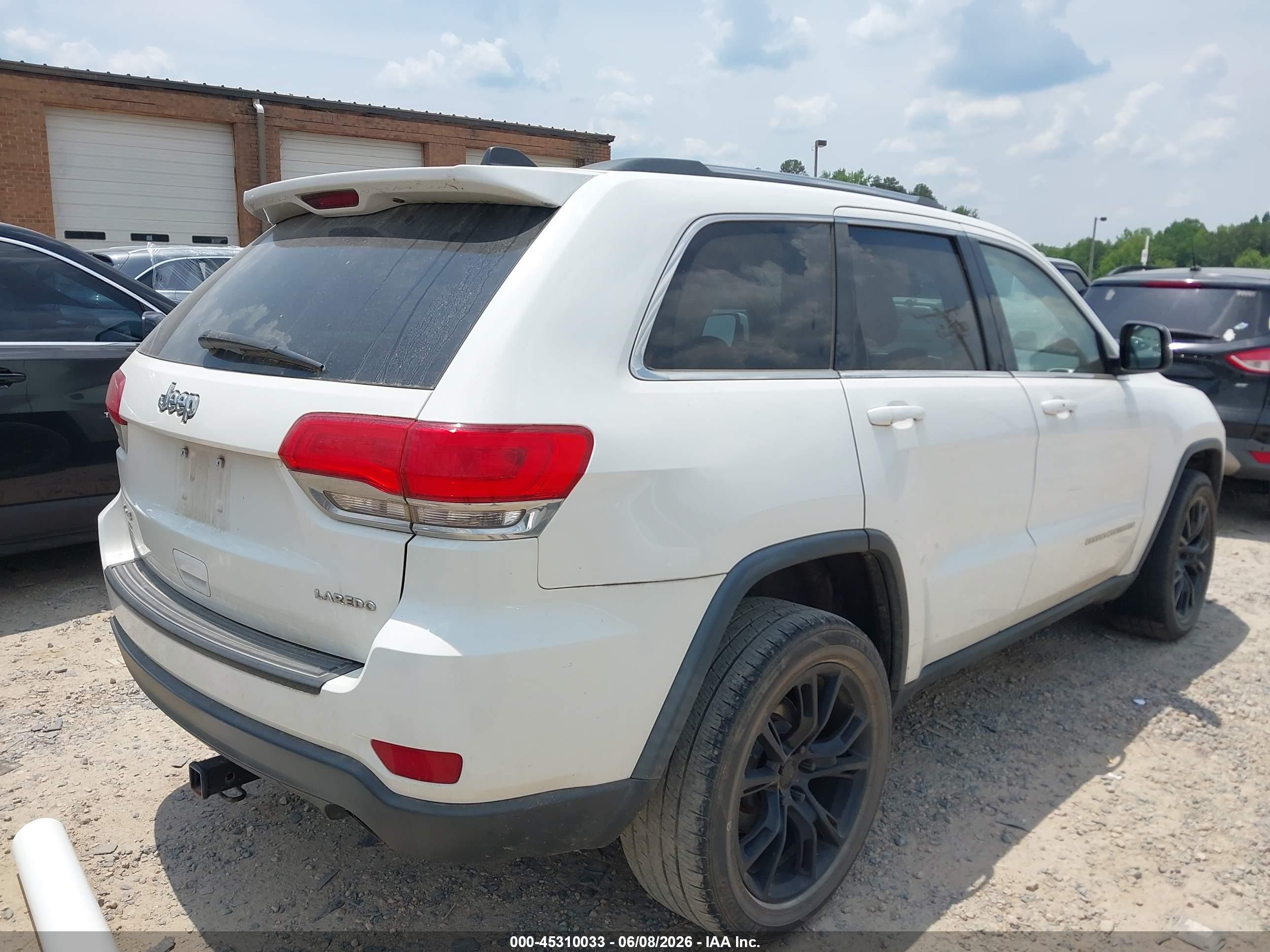 2014 Jeep Grand Cherokee Laredo White vin: 1C4RJFAG7EC109967