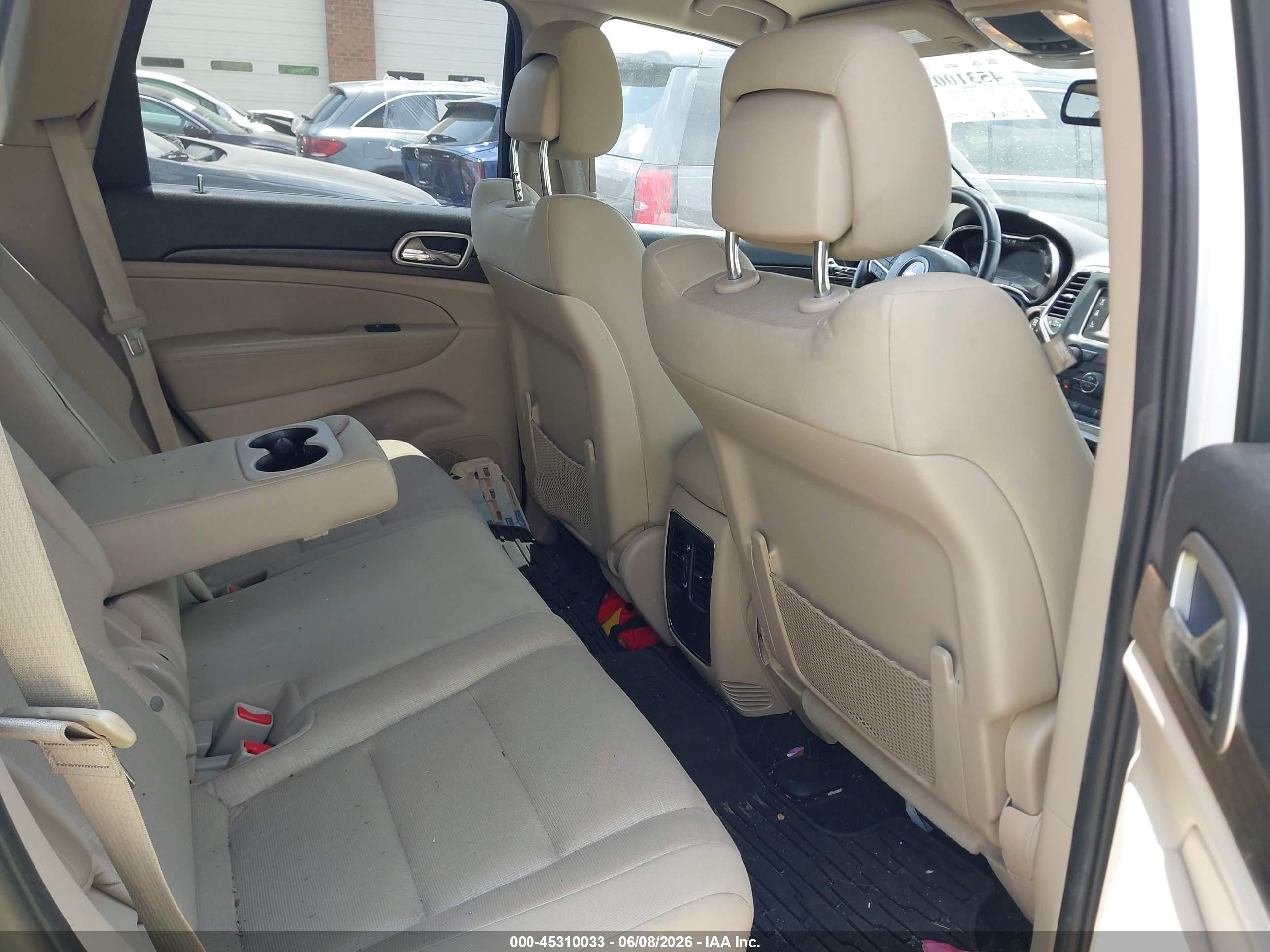 2014 Jeep Grand Cherokee Laredo White vin: 1C4RJFAG7EC109967
