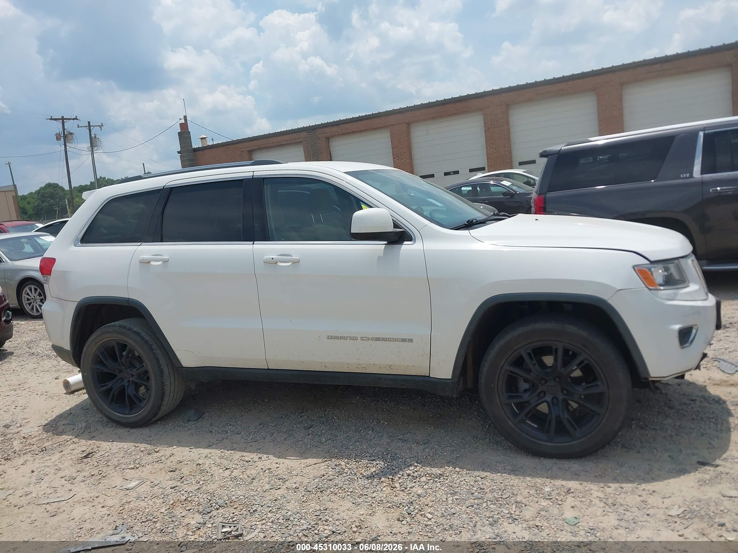2014 Jeep Grand Cherokee Laredo White vin: 1C4RJFAG7EC109967