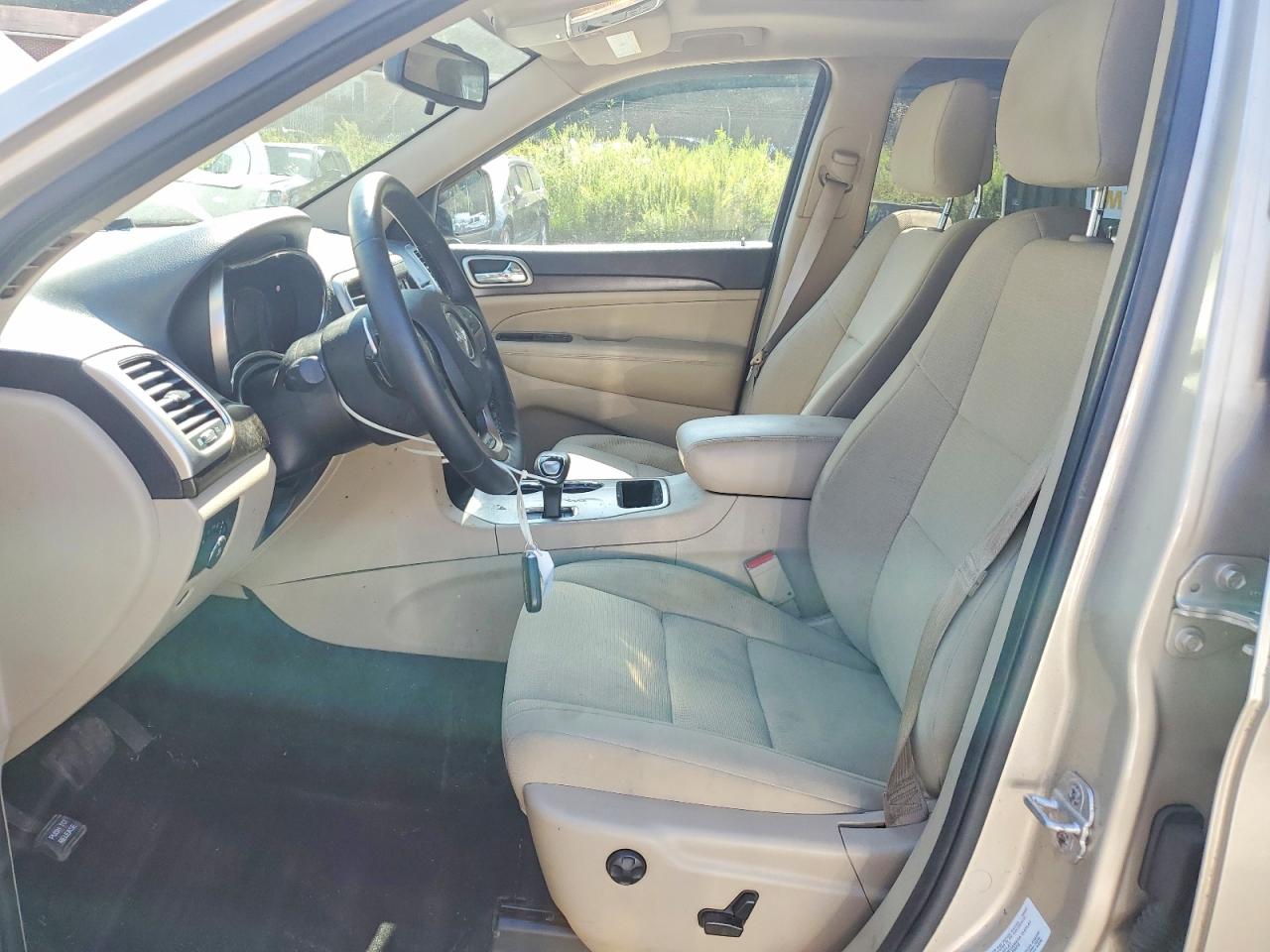 2014 Jeep Grand Cherokee Laredo Gold vin: 1C4RJFAG7EC215089
