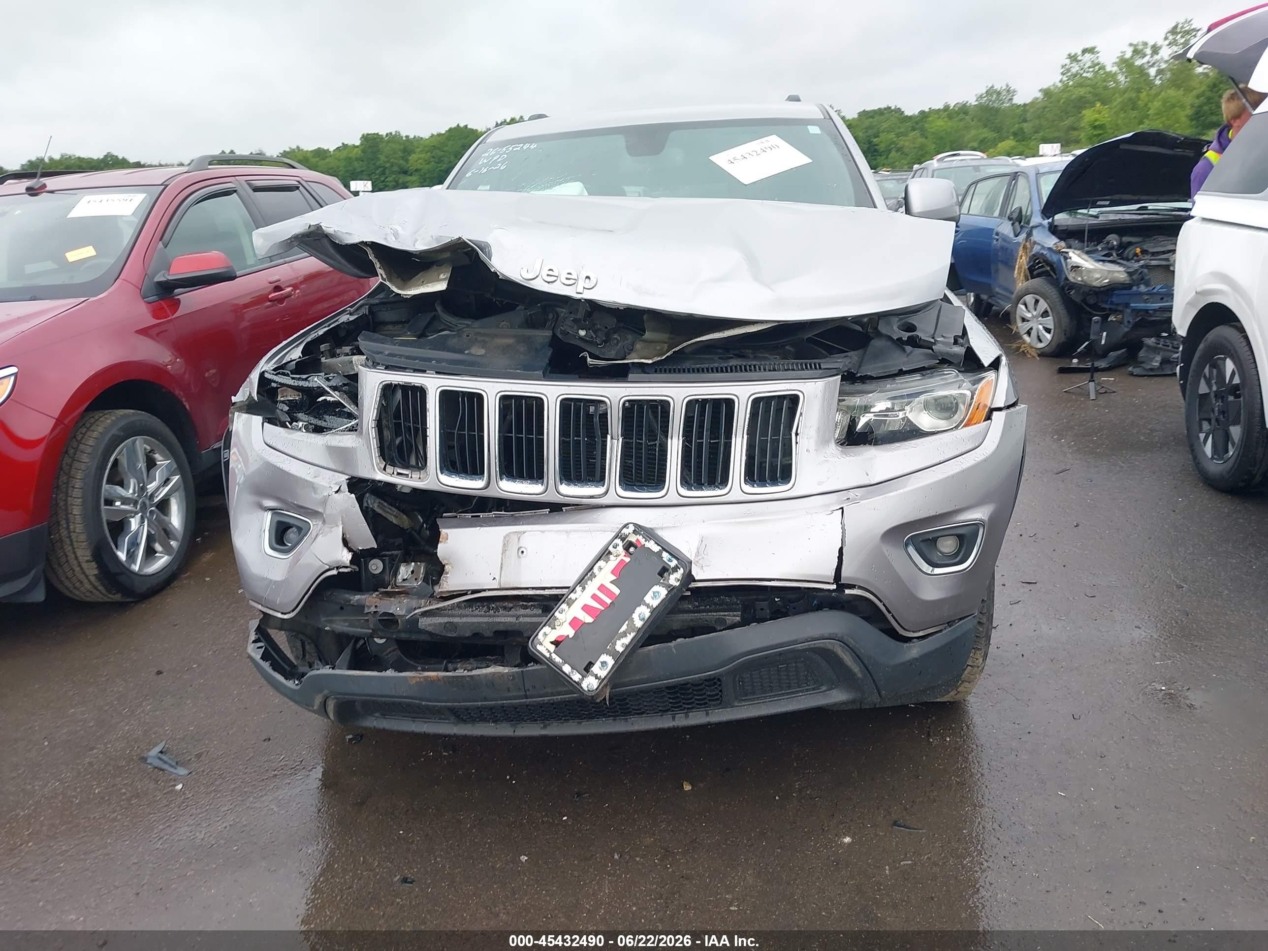 2014 Jeep Grand Cherokee Laredo Серый vin: 1C4RJFAG7EC264390