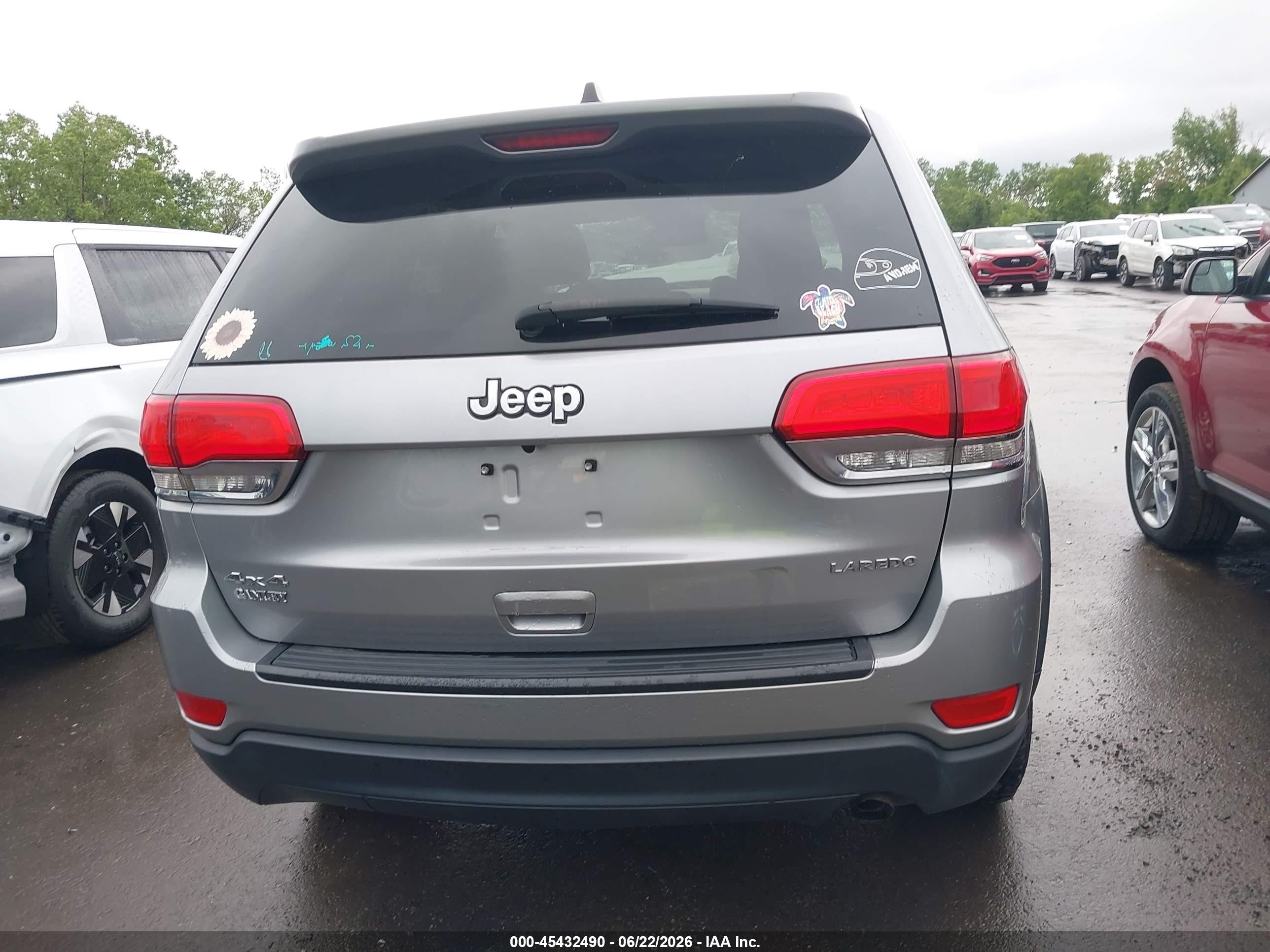 2014 Jeep Grand Cherokee Laredo Серый vin: 1C4RJFAG7EC264390