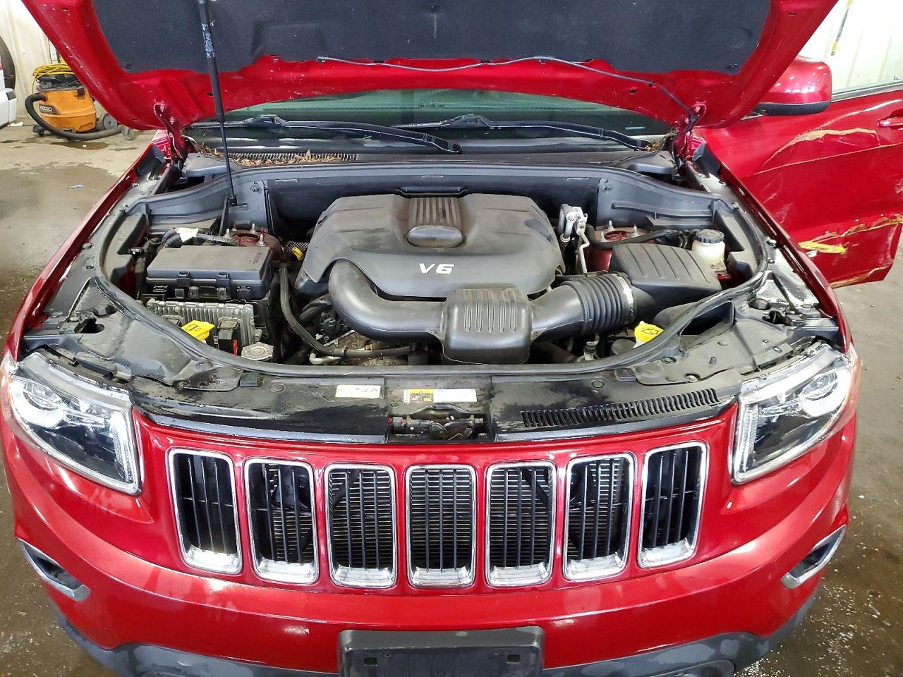 2014 Jeep Grand Cherokee Laredo Red vin: 1C4RJFAG7EC333658
