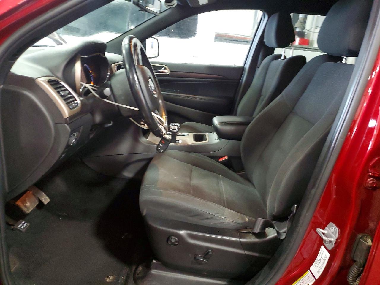 2014 Jeep Grand Cherokee Laredo Red vin: 1C4RJFAG7EC333658