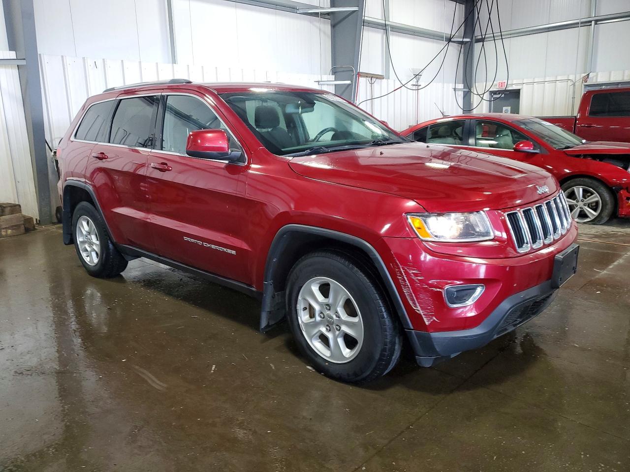2014 Jeep Grand Cherokee Laredo Red vin: 1C4RJFAG7EC333658