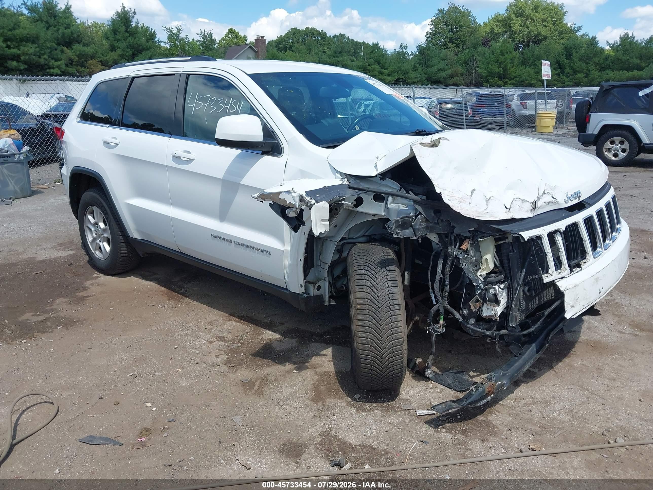 2014 Jeep Grand Cherokee Laredo White vin: 1C4RJFAG7EC371326