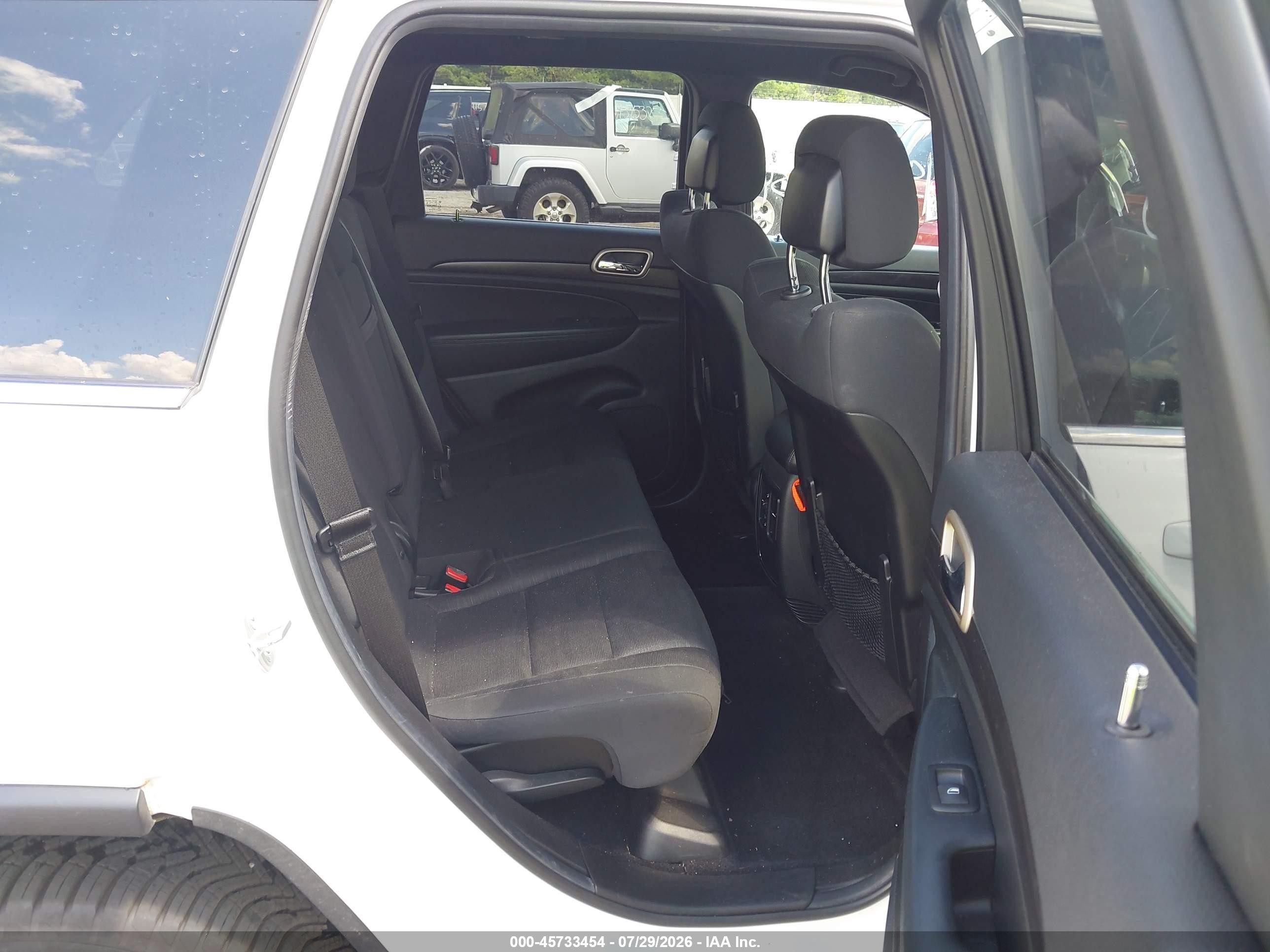 2014 Jeep Grand Cherokee Laredo Белый vin: 1C4RJFAG7EC371326