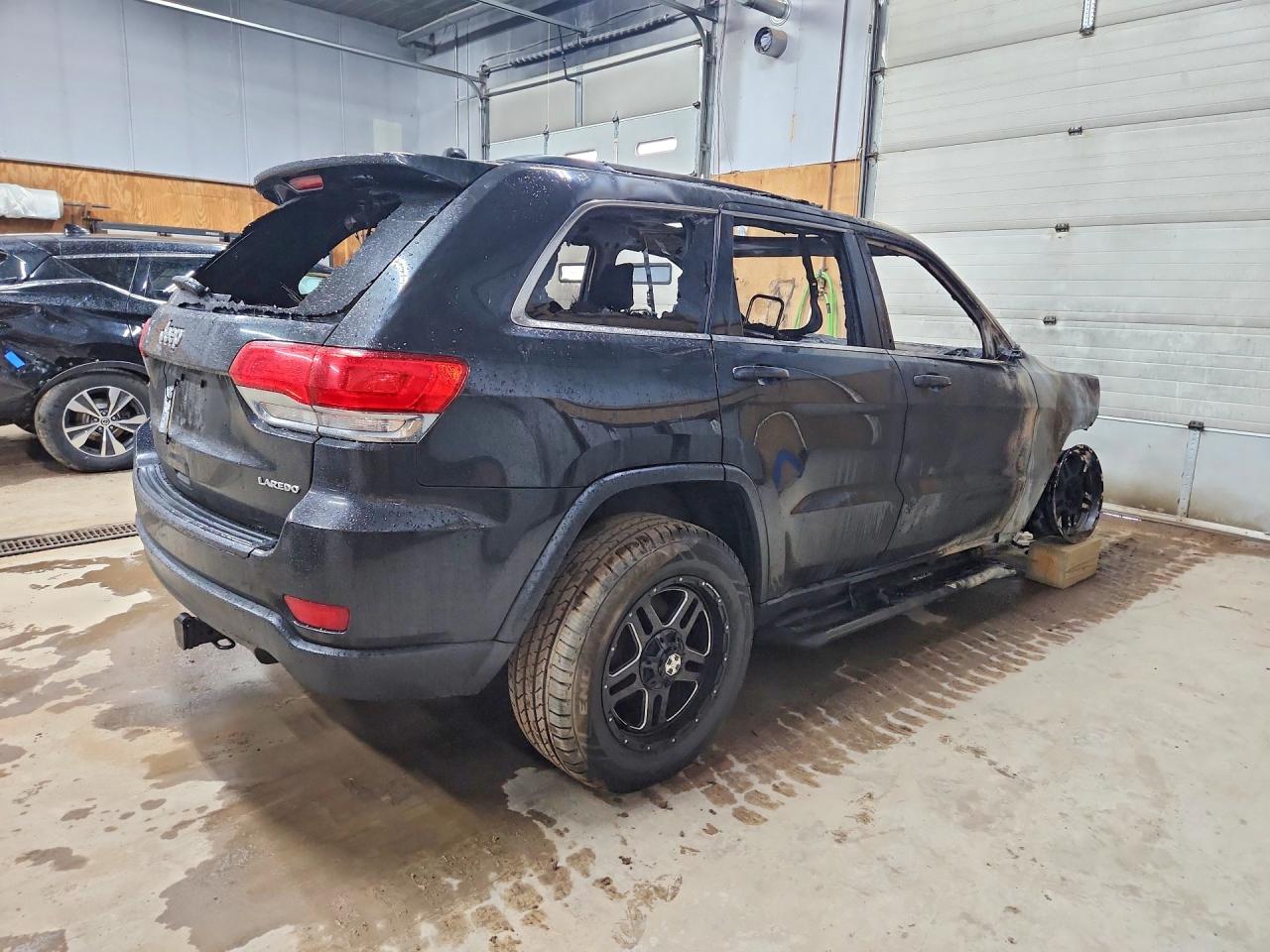 2014 Jeep Grand Cherokee Laredo Black vin: 1C4RJFAG7EC392645