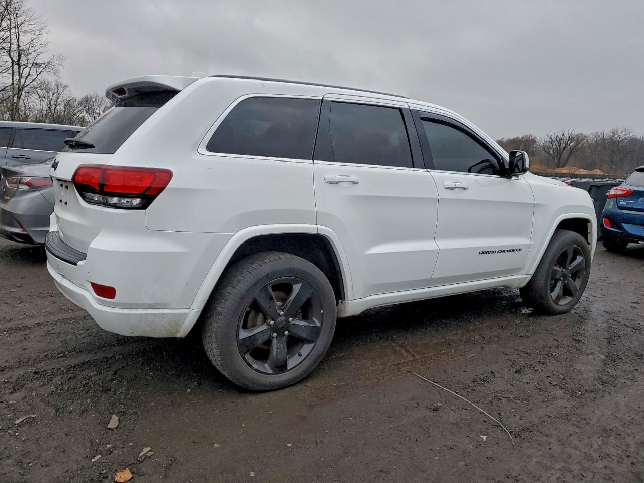 2015 Jeep Grand Cherokee Laredo White vin: 1C4RJFAG7FC102132