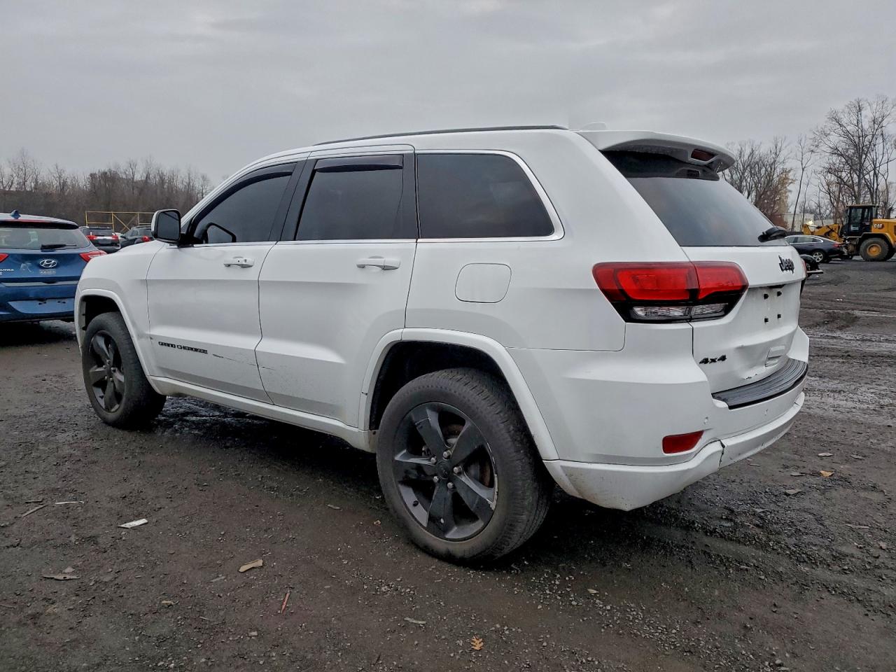 2015 Jeep Grand Cherokee Laredo White vin: 1C4RJFAG7FC102132