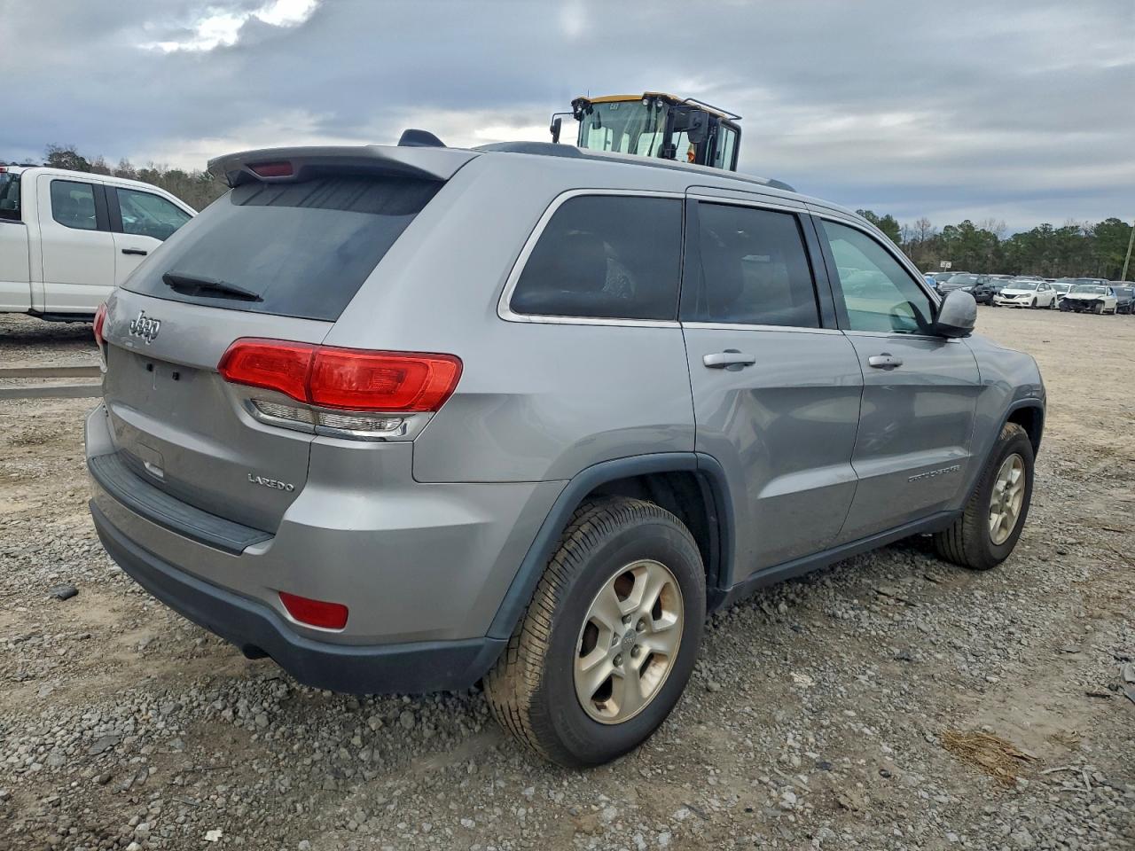 2015 Jeep Grand Cherokee Laredo Silver vin: 1C4RJFAG7FC131033