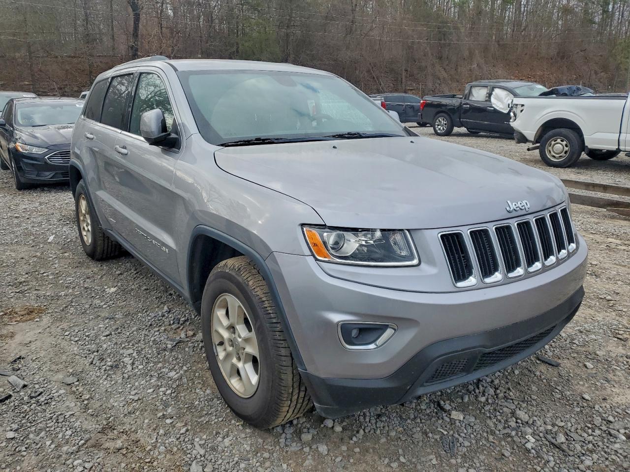 2015 Jeep Grand Cherokee Laredo Silver vin: 1C4RJFAG7FC131033