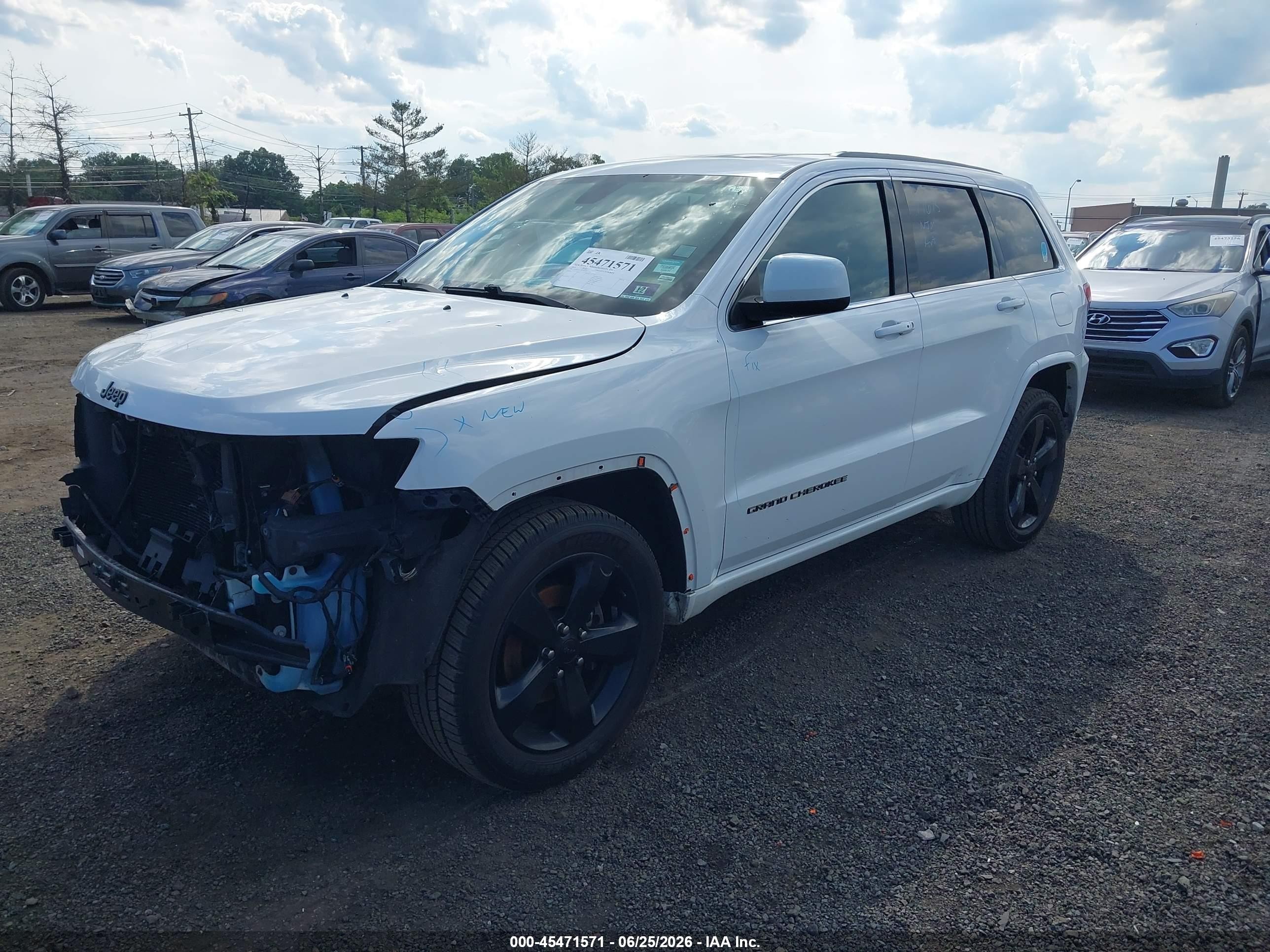2015 Jeep Grand Cherokee Altitude Белый vin: 1C4RJFAG7FC171144