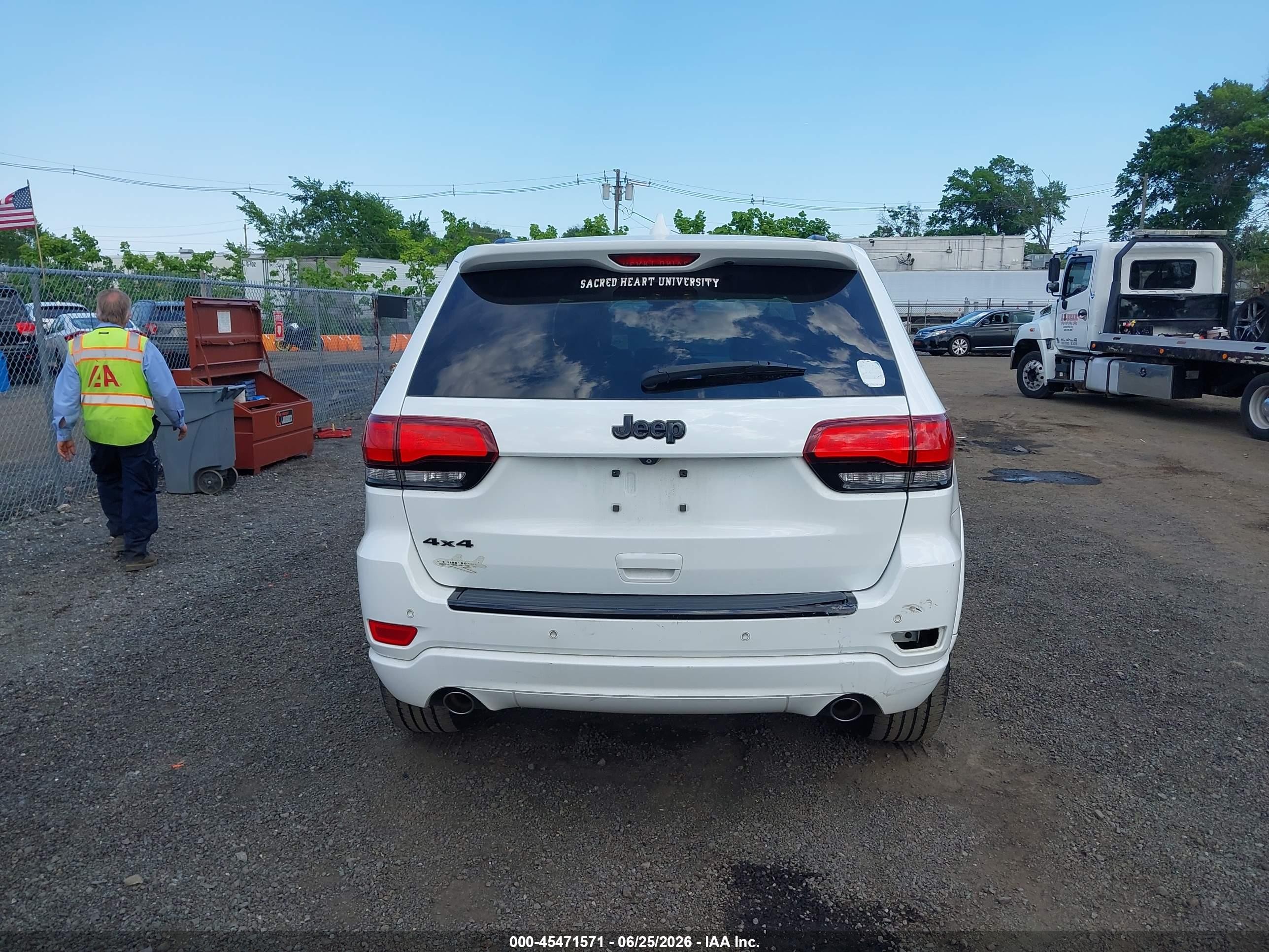 2015 Jeep Grand Cherokee Altitude Белый vin: 1C4RJFAG7FC171144