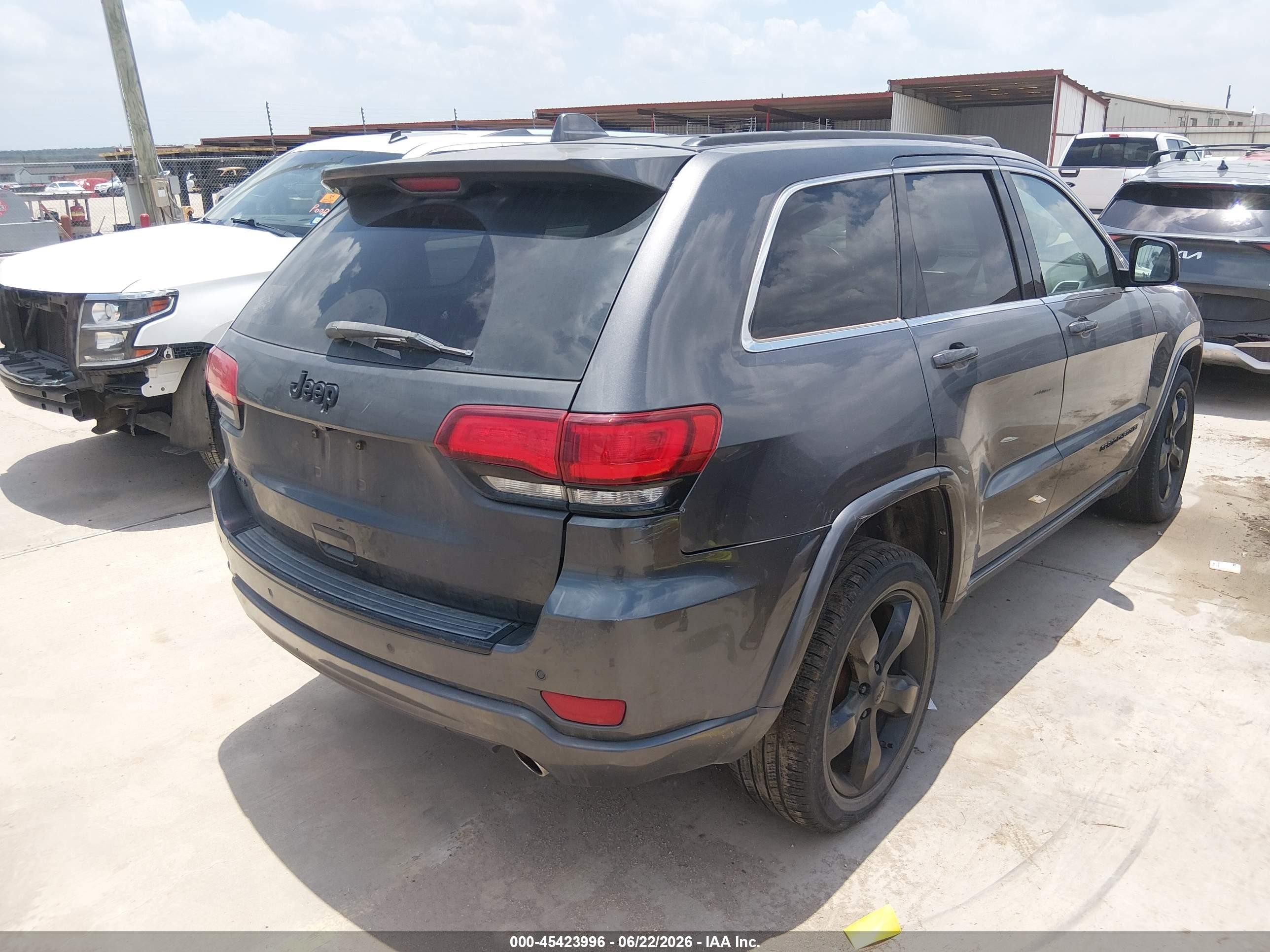 2015 Jeep Grand Cherokee Altitude Gray vin: 1C4RJFAG7FC208032