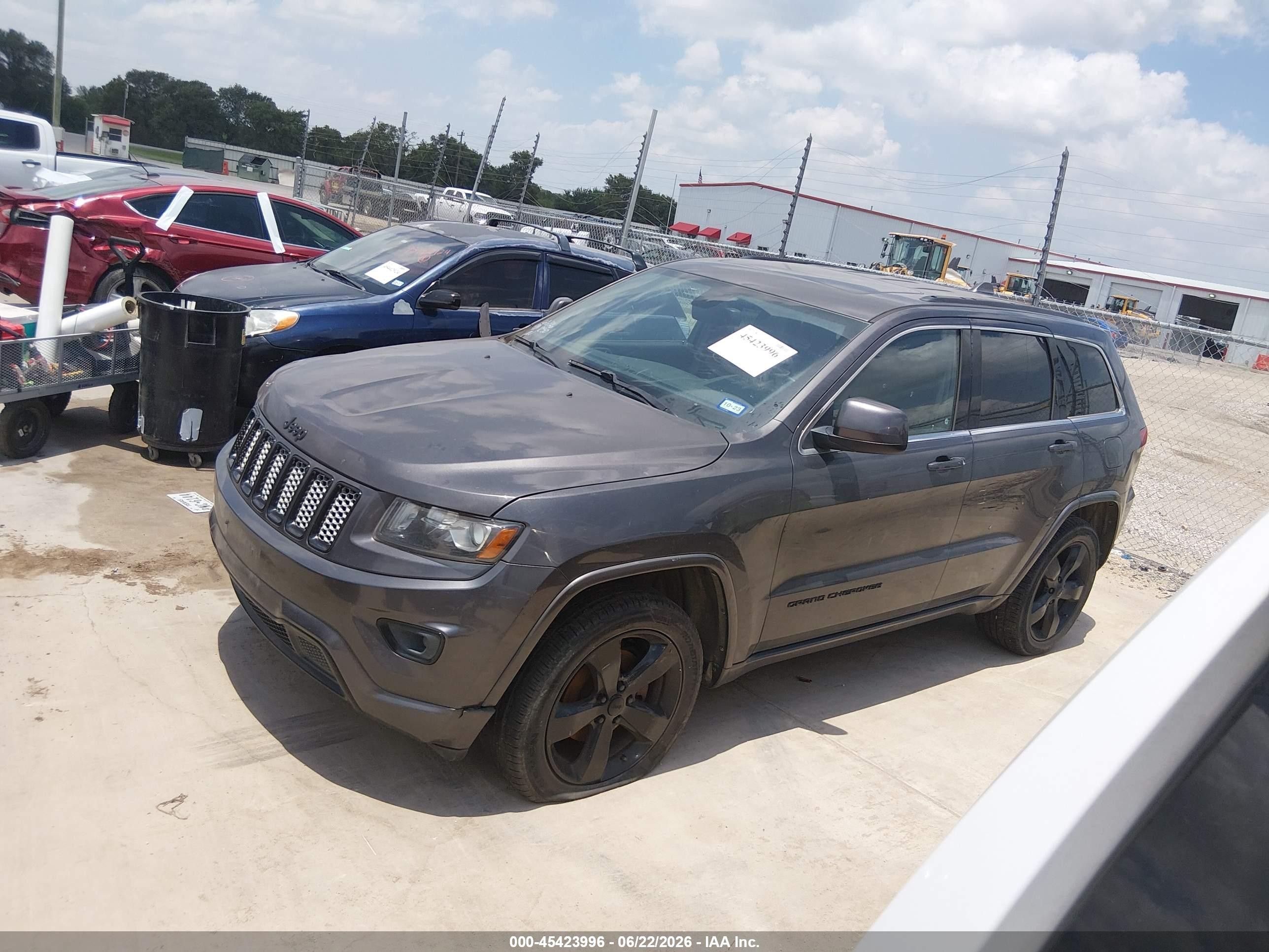 2015 Jeep Grand Cherokee Altitude Gray vin: 1C4RJFAG7FC208032