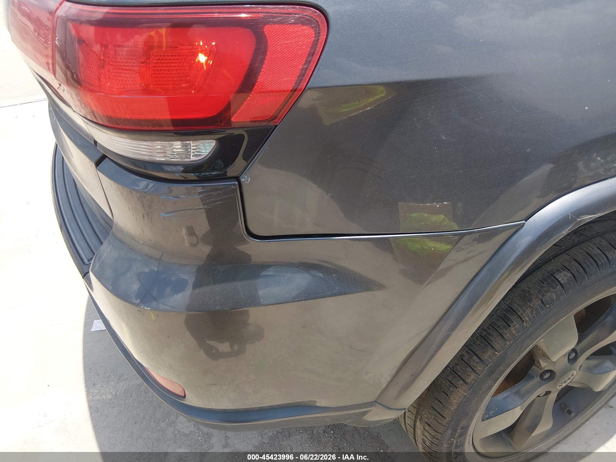 2015 Jeep Grand Cherokee Altitude Gray vin: 1C4RJFAG7FC208032